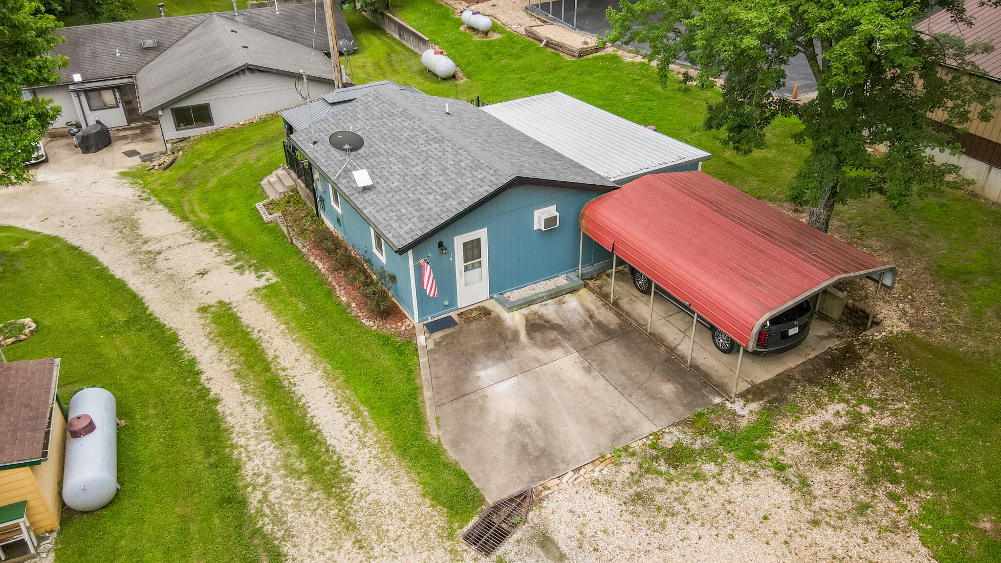 main property photo 17