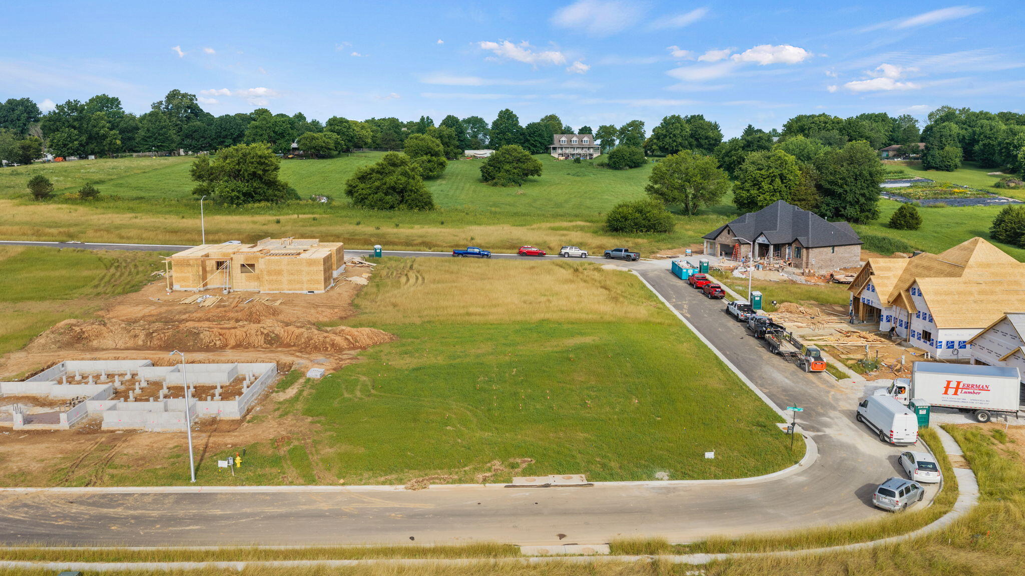main property photo 11
