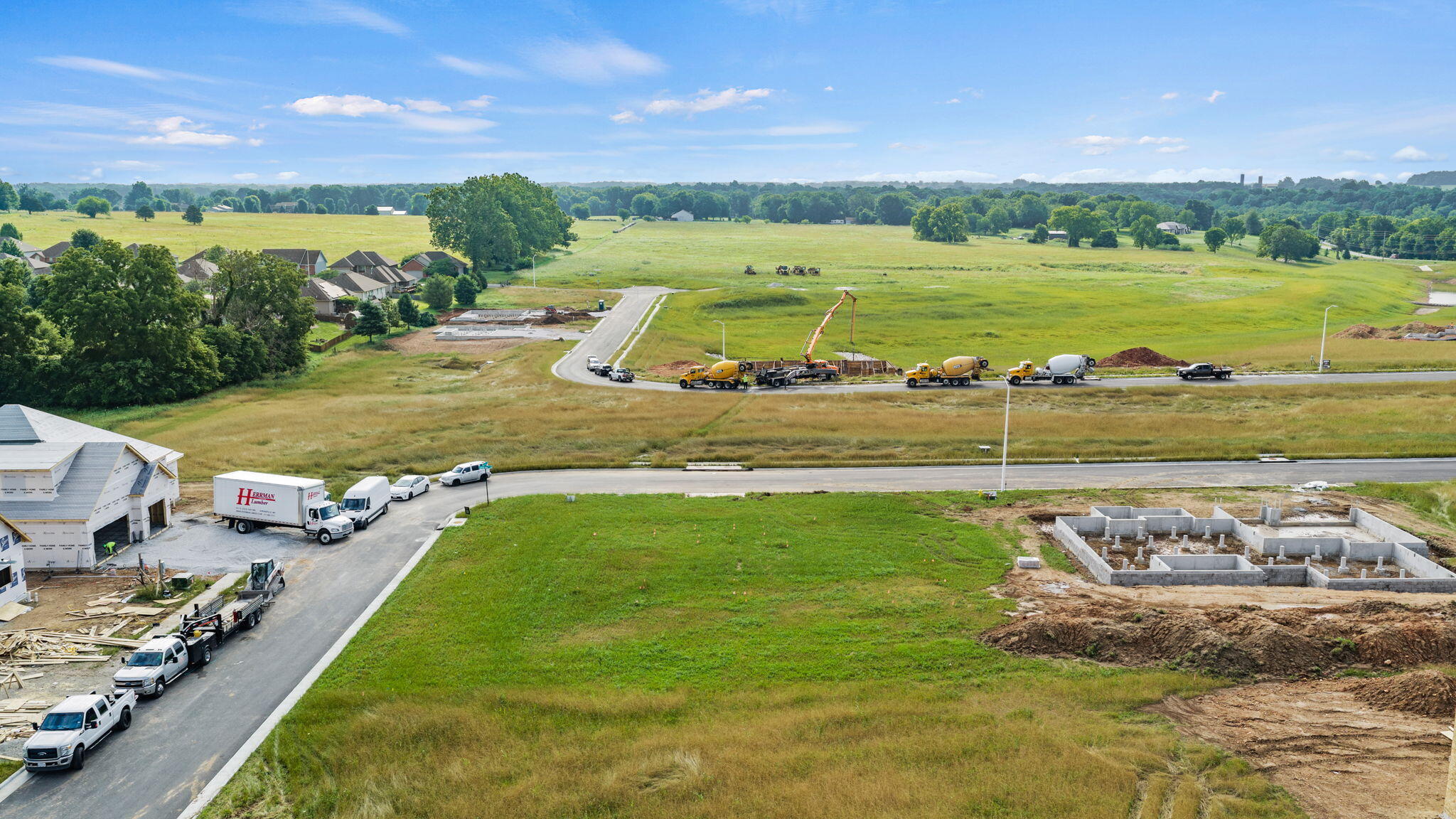 main property photo 16