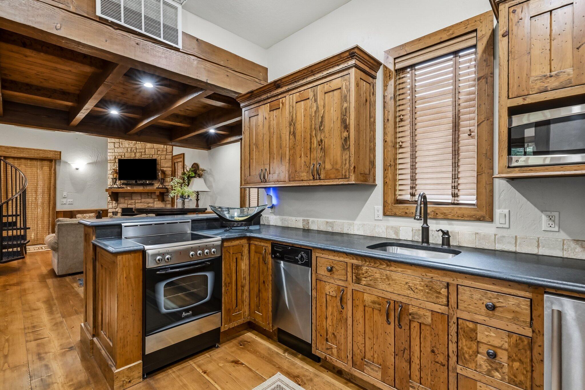 main property photo 80