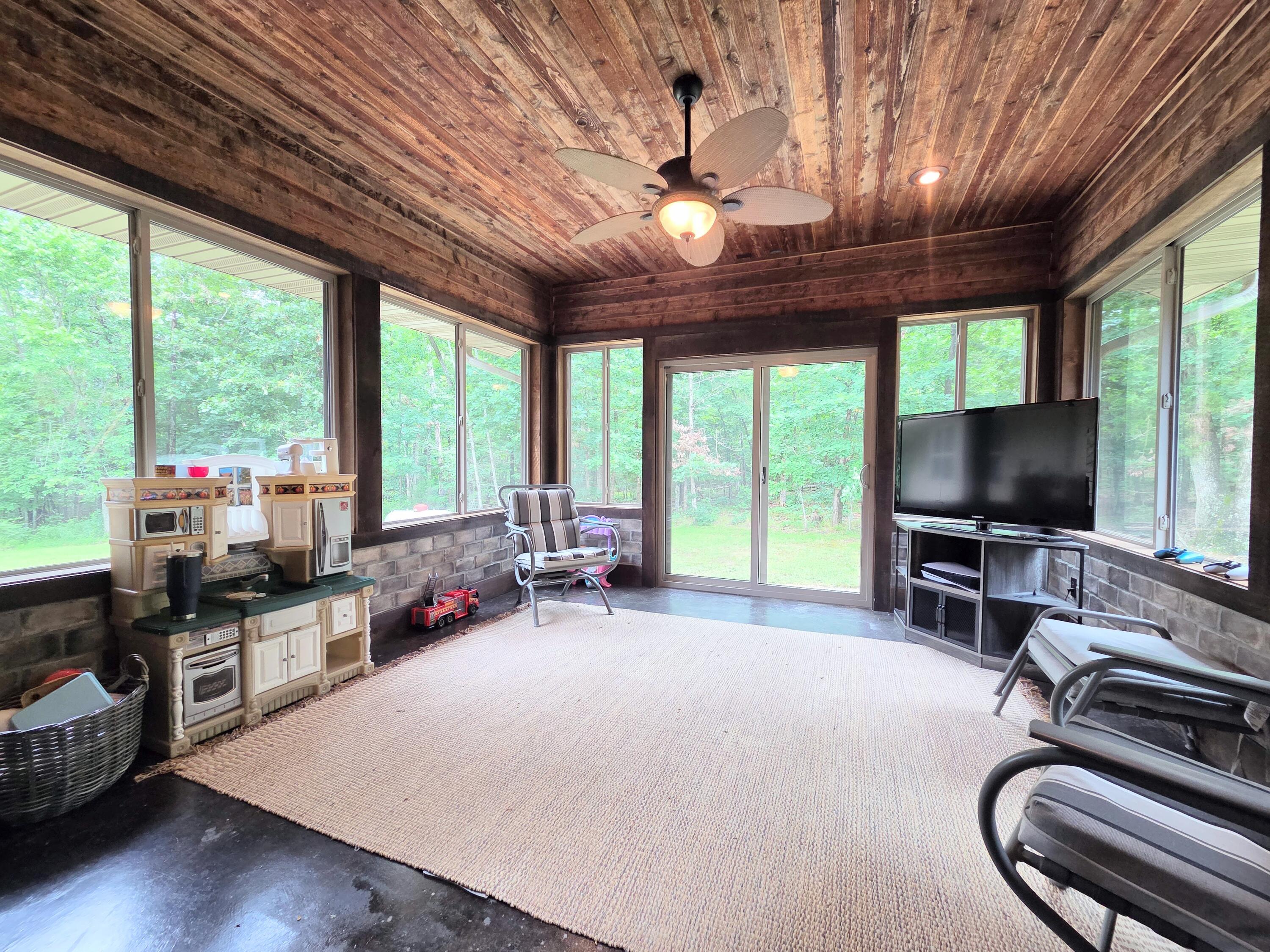 main property photo 35