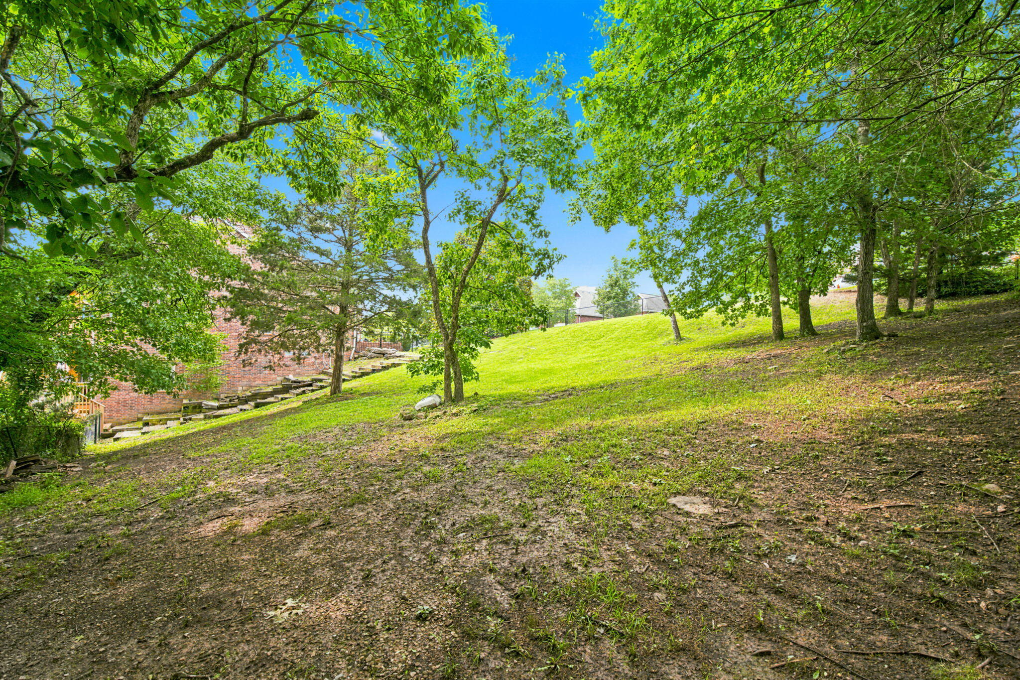 main property photo 32