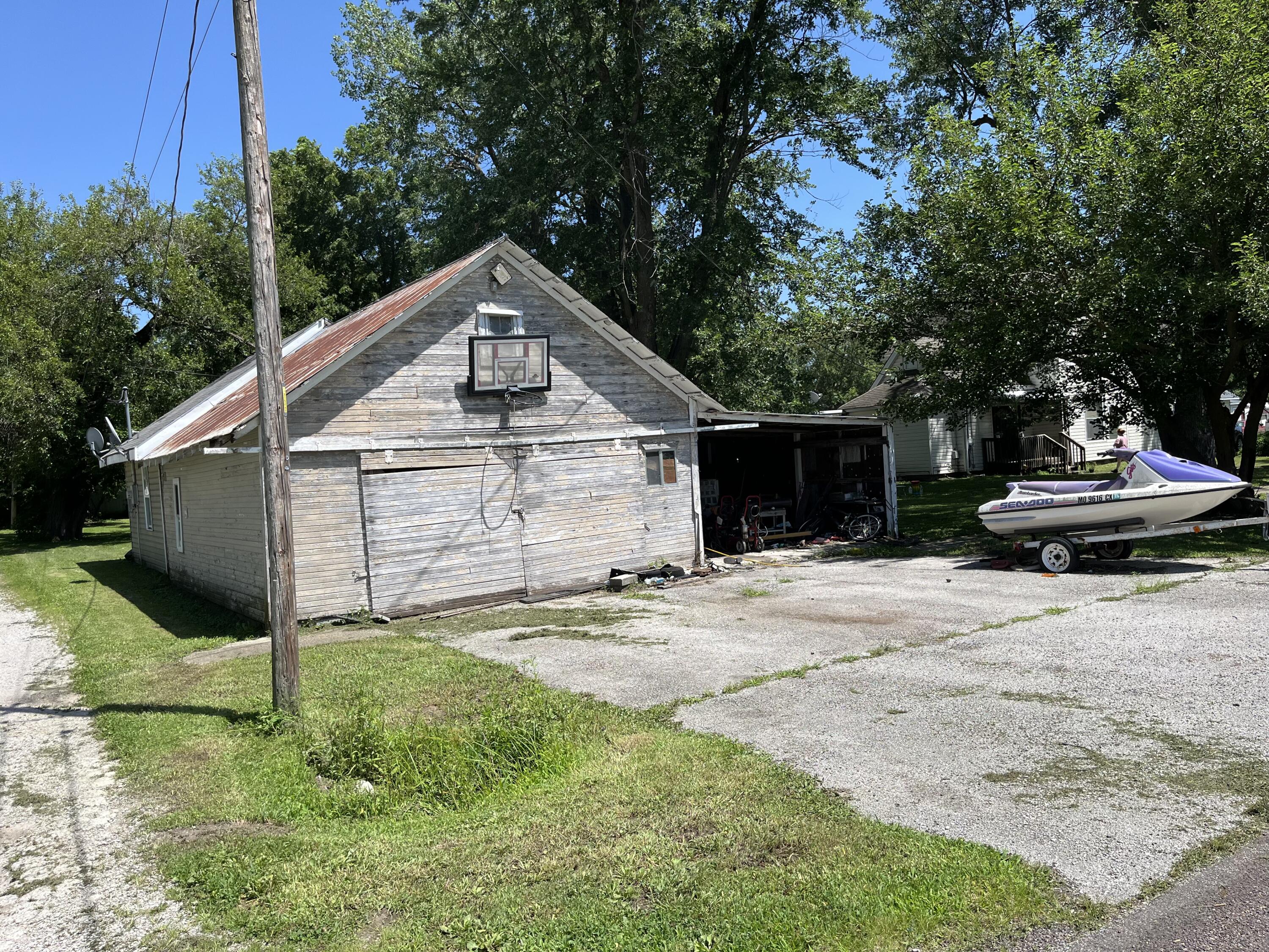 main property photo 8