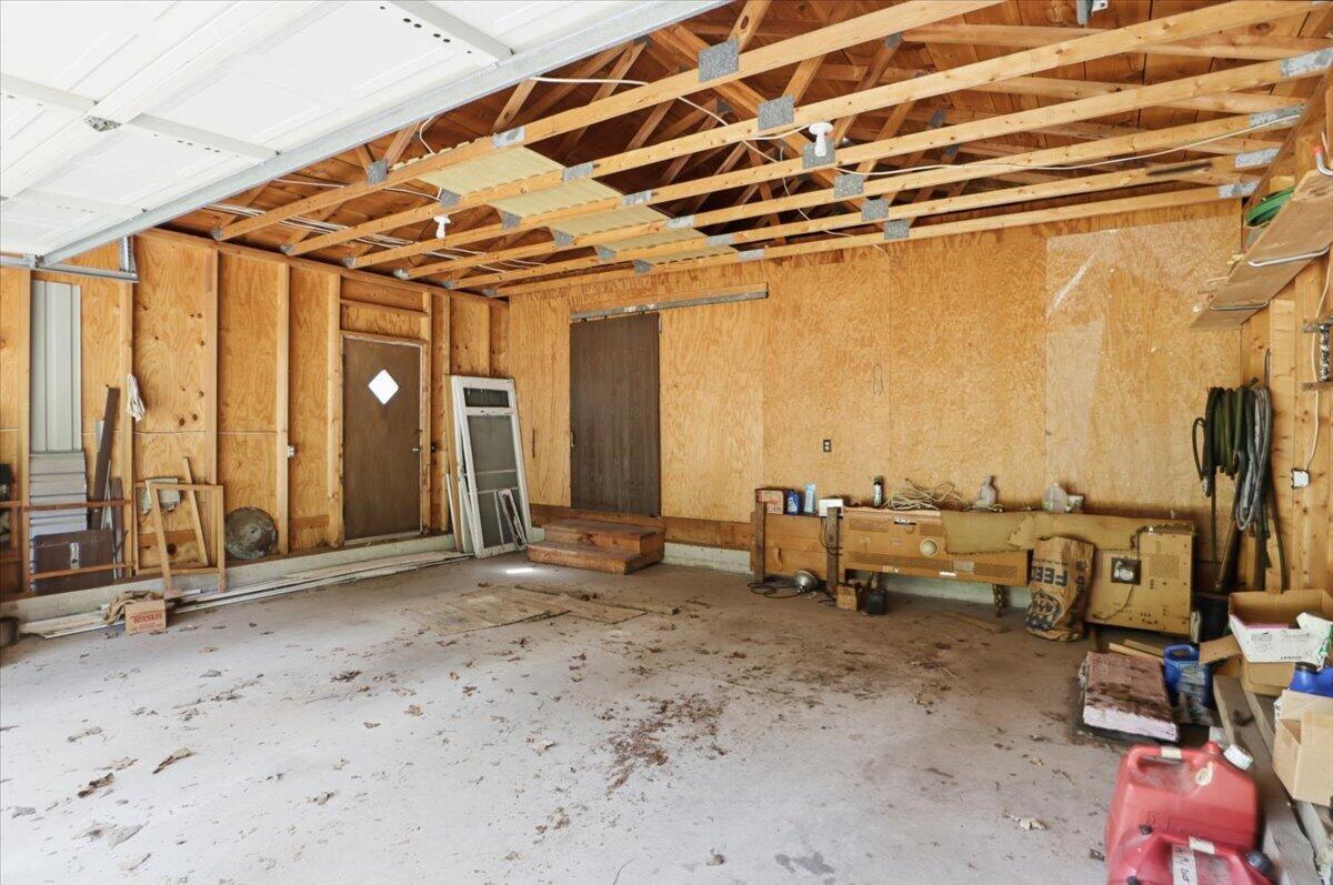 main property photo 60