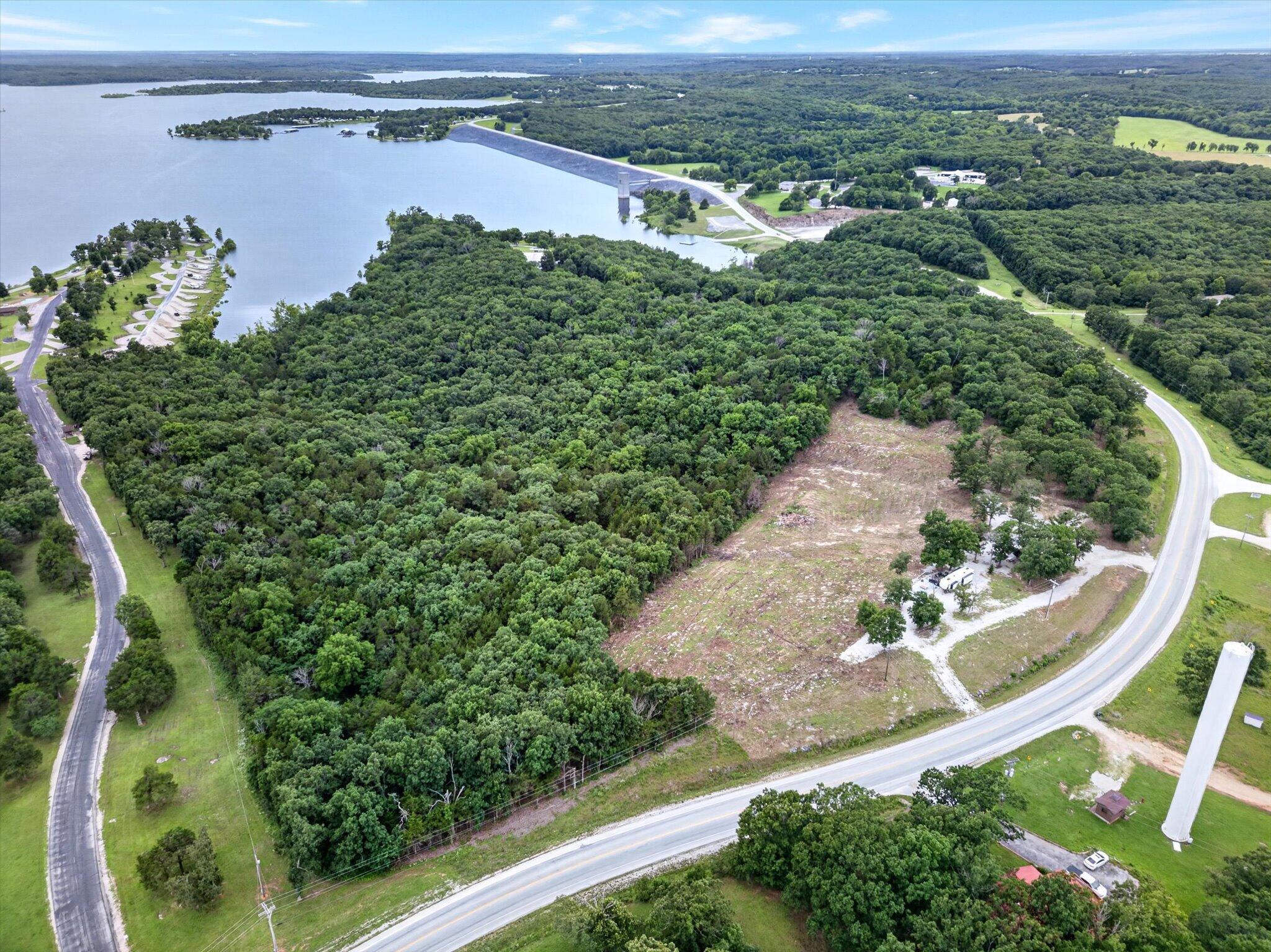 main property photo 15