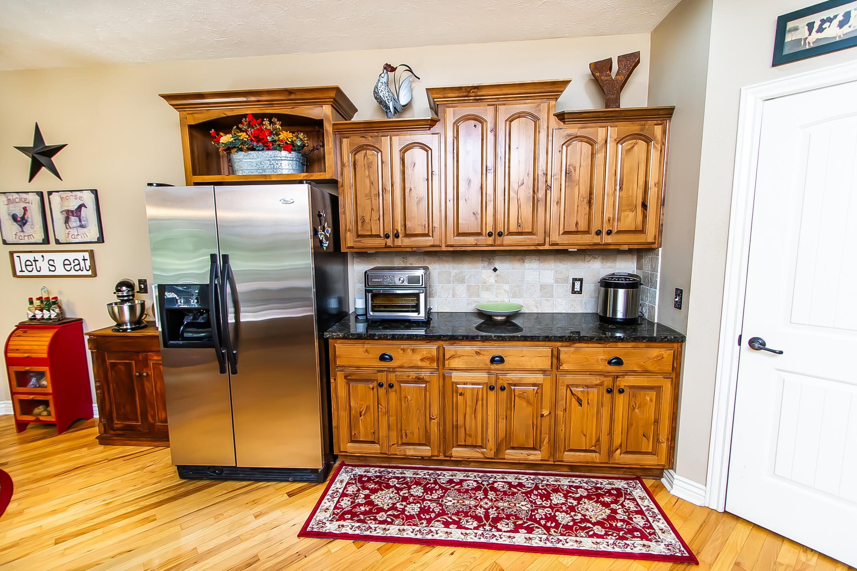 main property photo 22