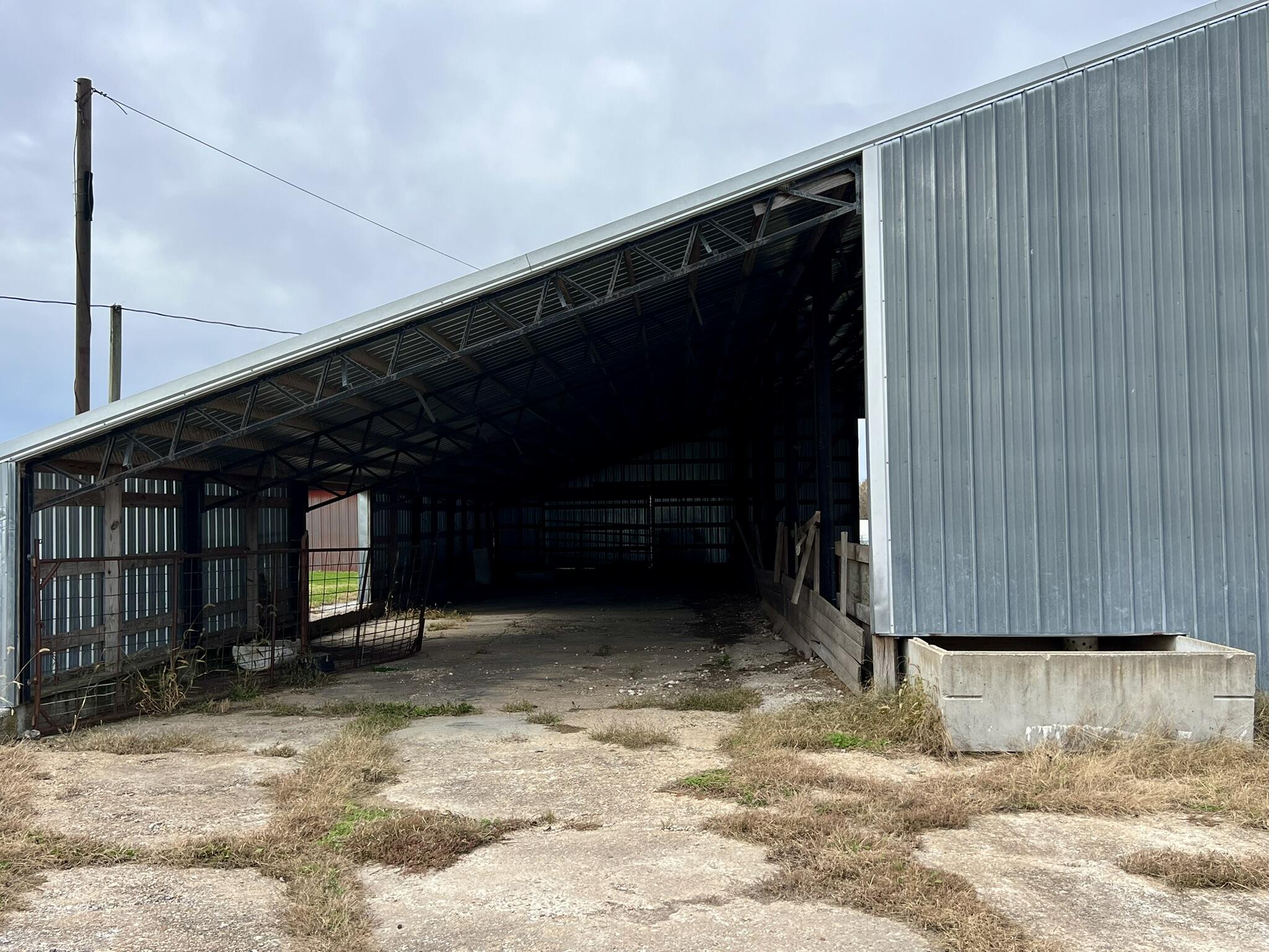 main property photo 47