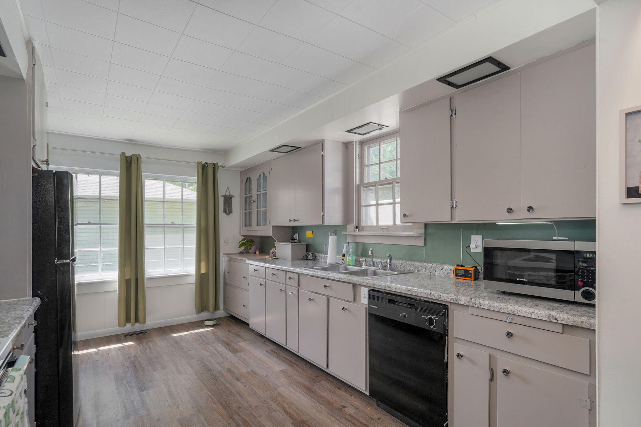 main property photo 8