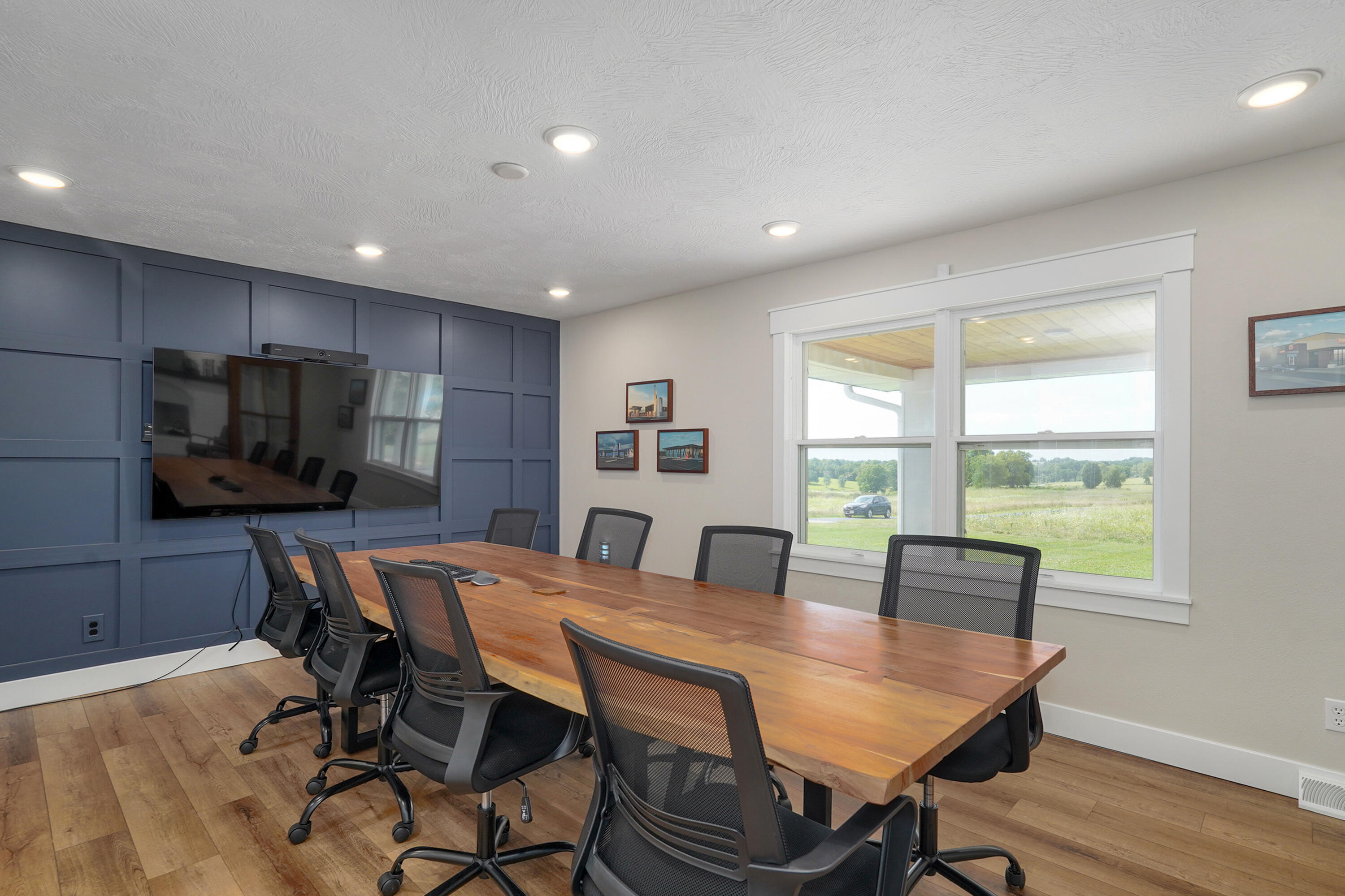 main property photo 27