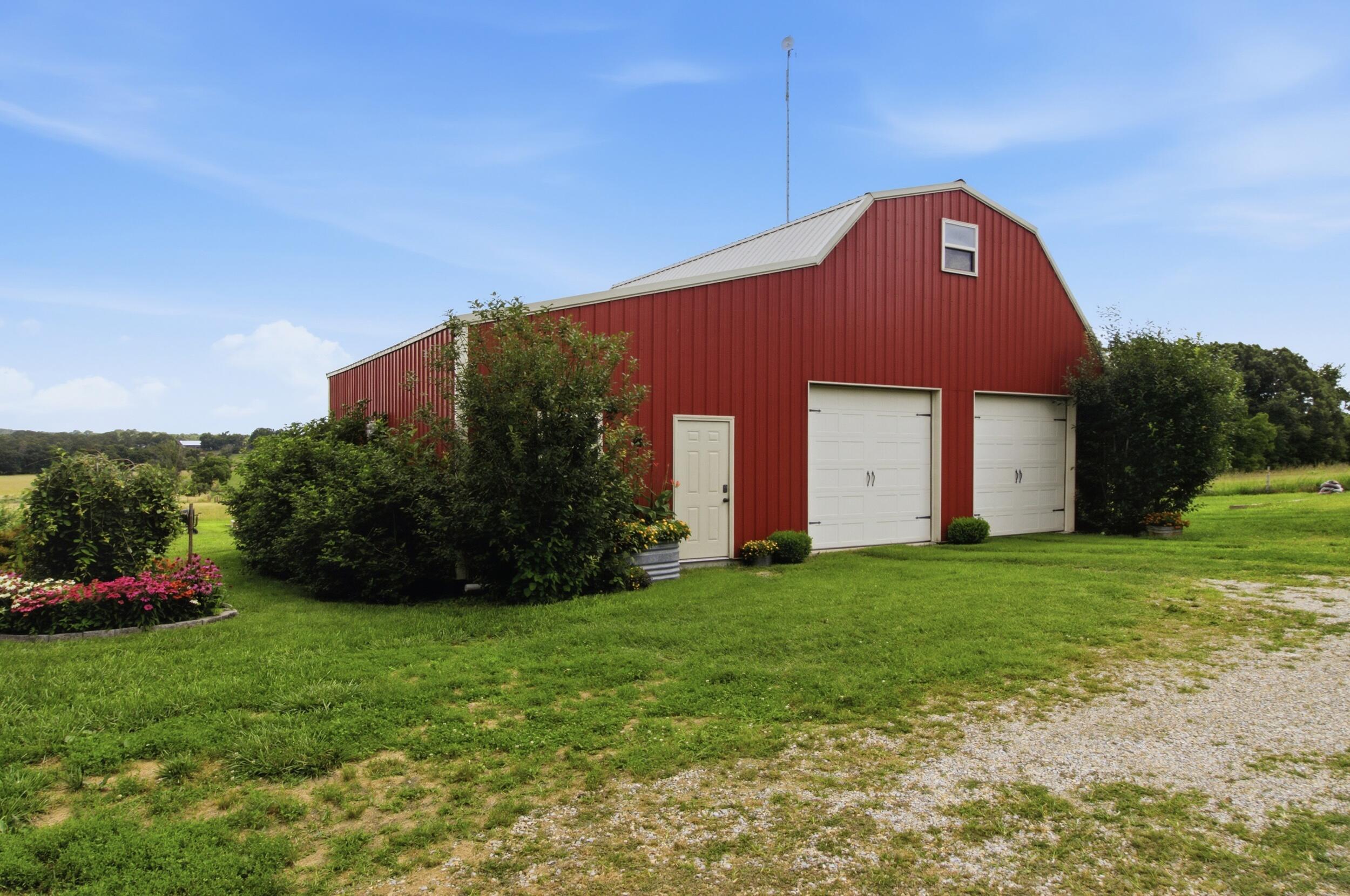 main property photo 37