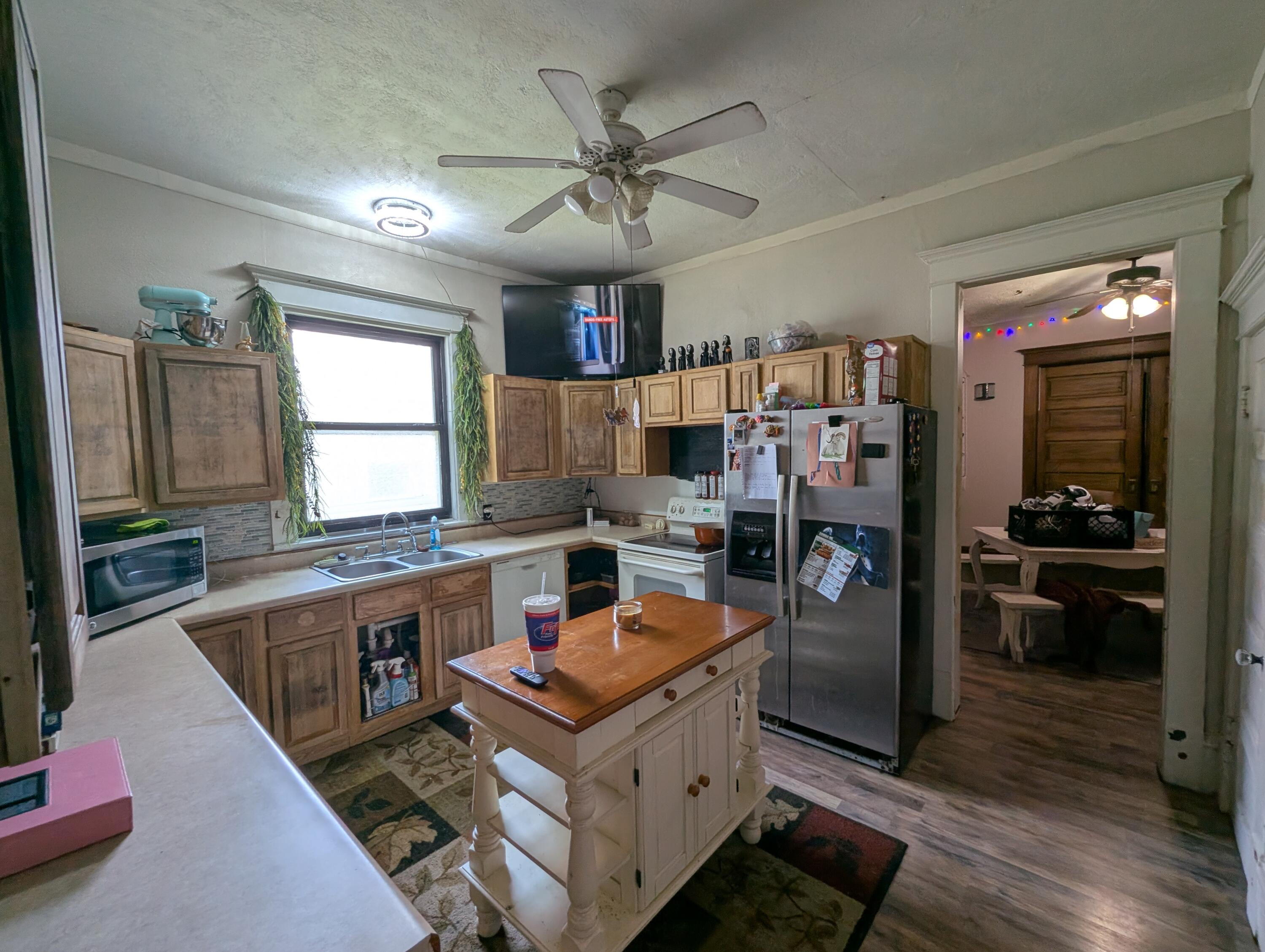 main property photo 24