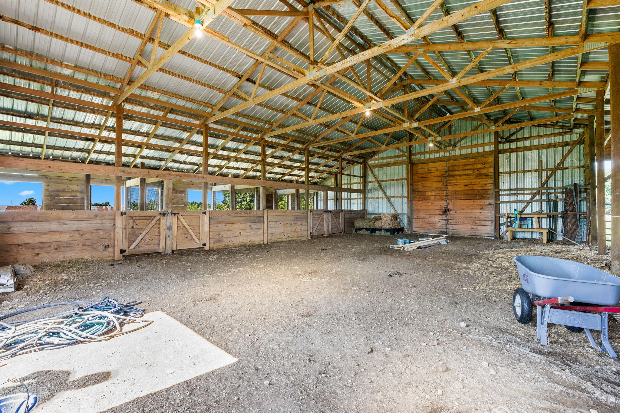 main property photo 45