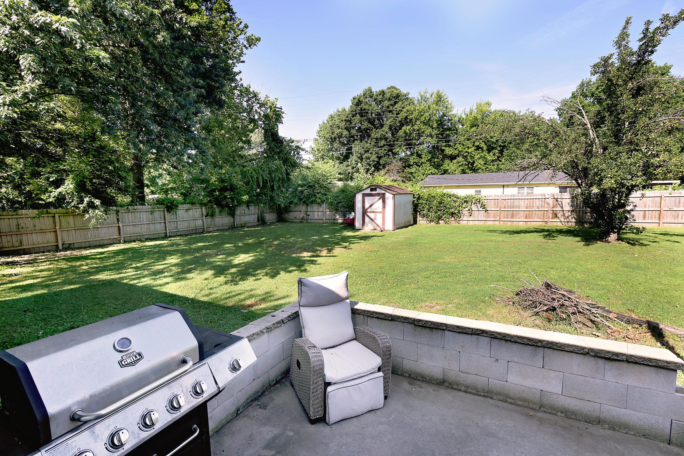 main property photo 19