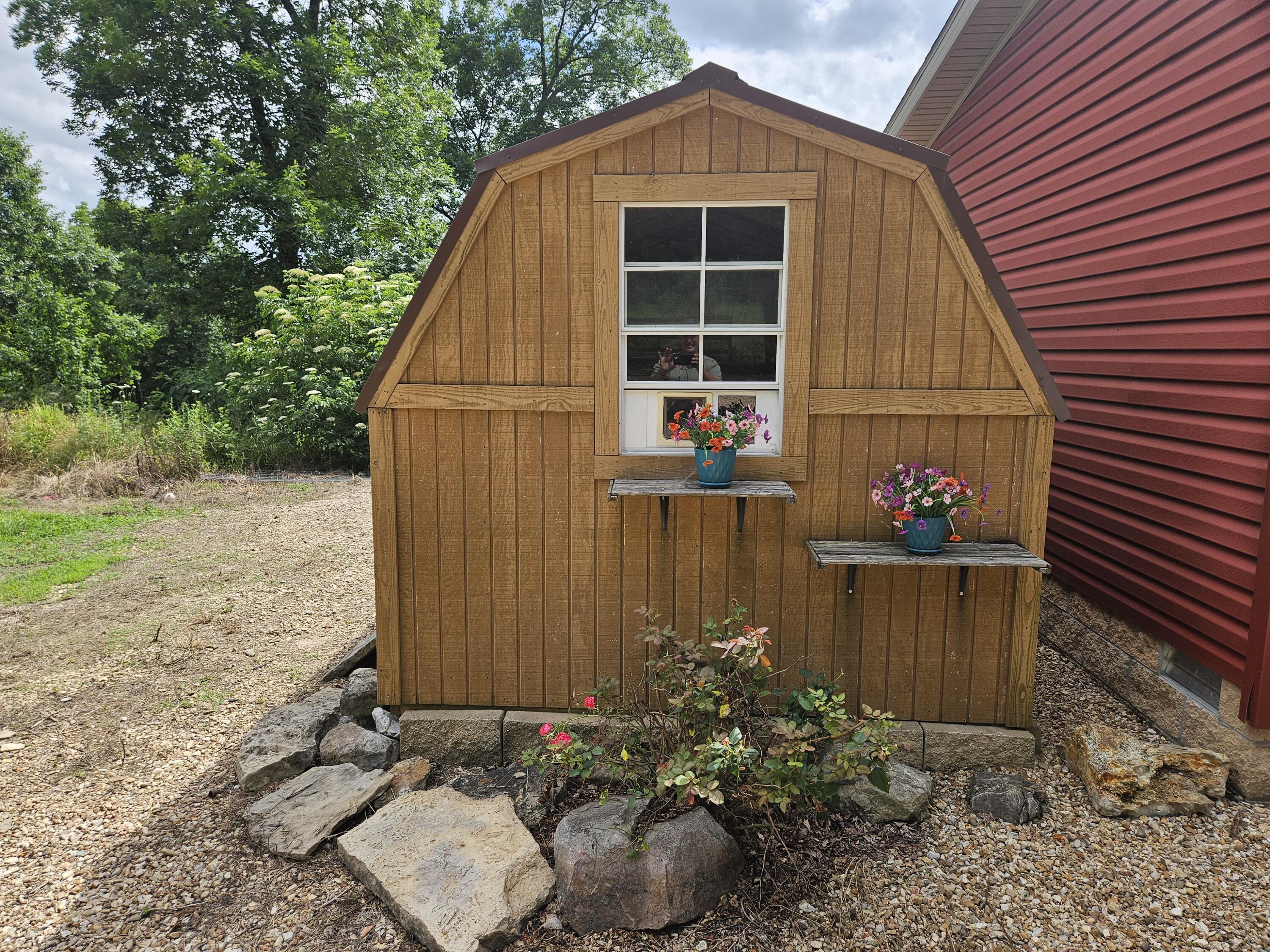 main property photo 30
