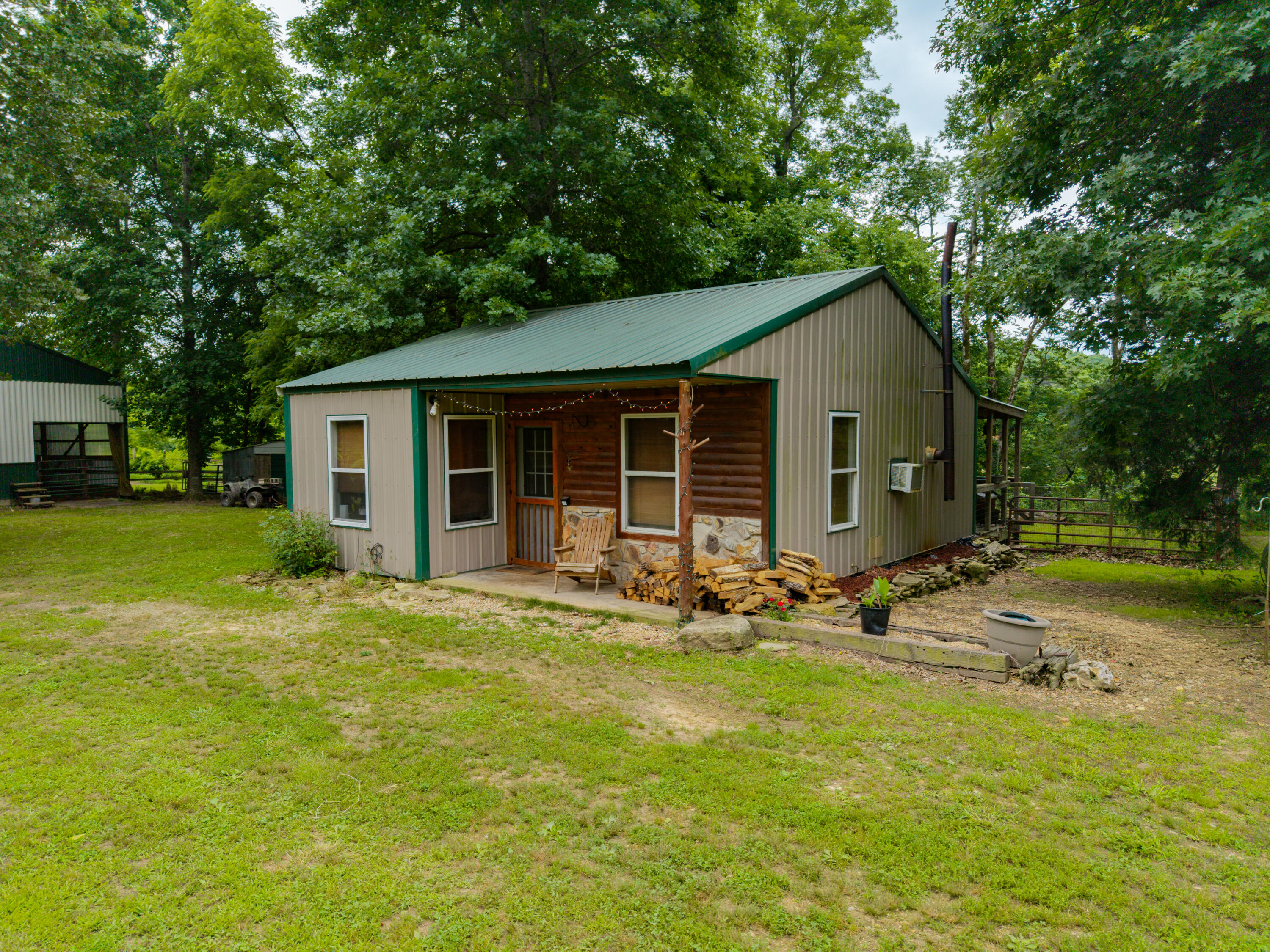 main property photo 33