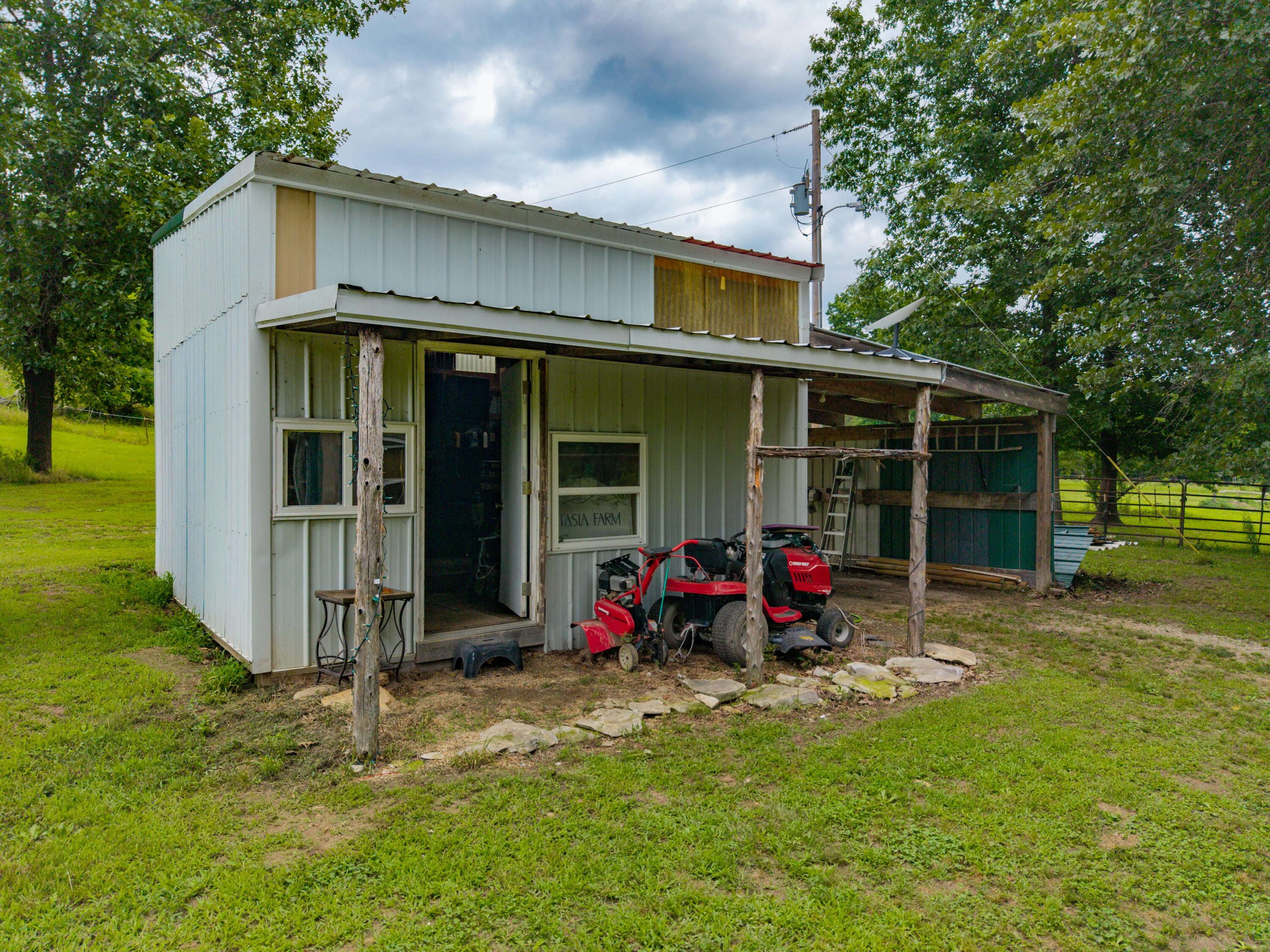 main property photo 45