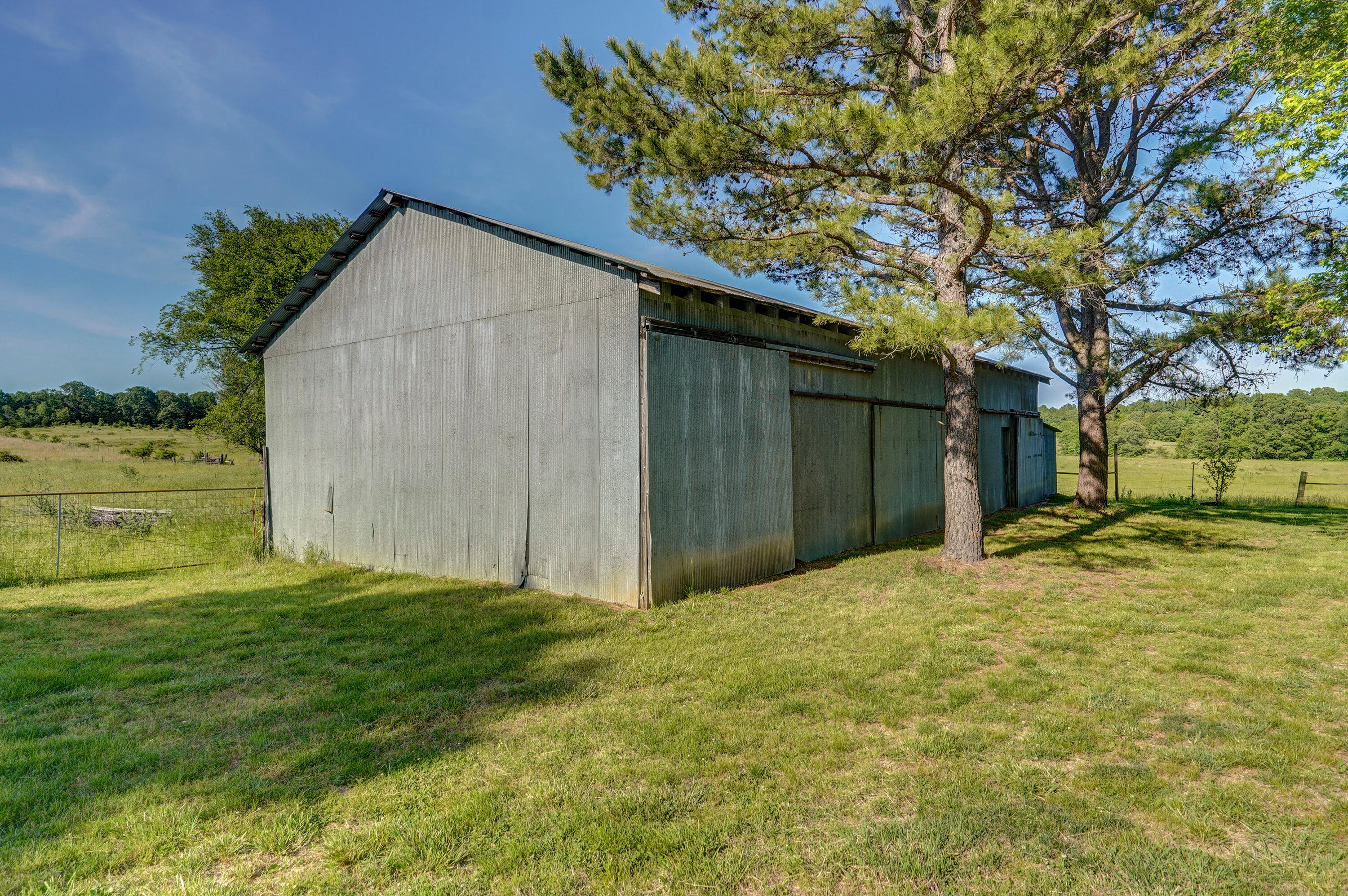 main property photo 12