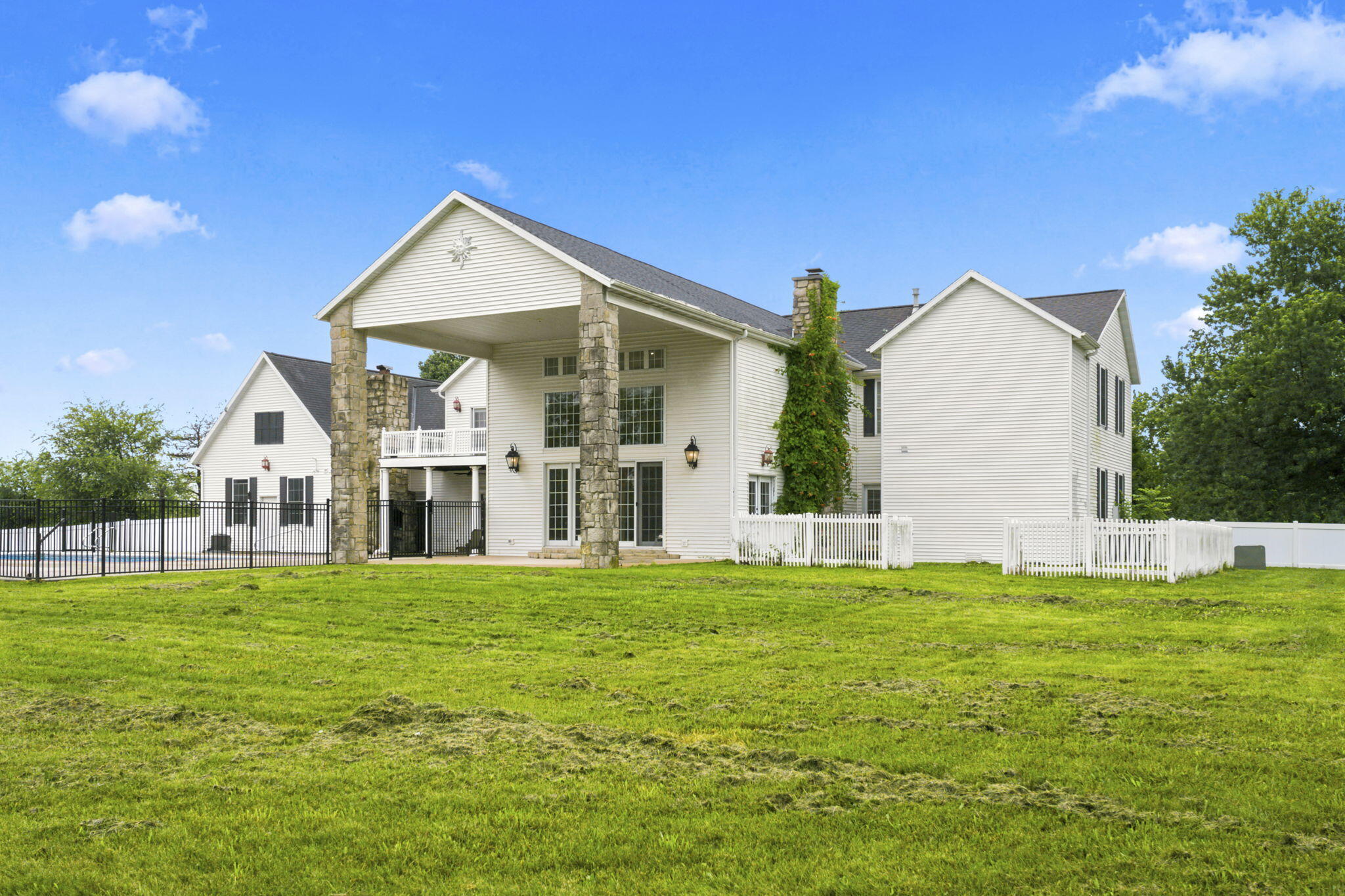 main property photo 53