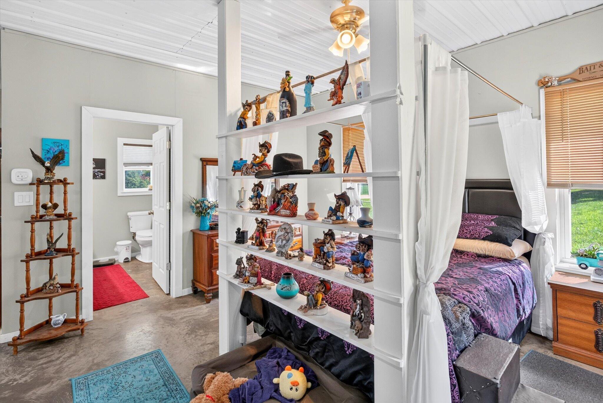 main property photo 14