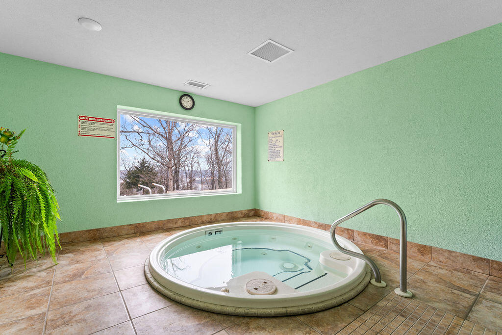 main property photo 11