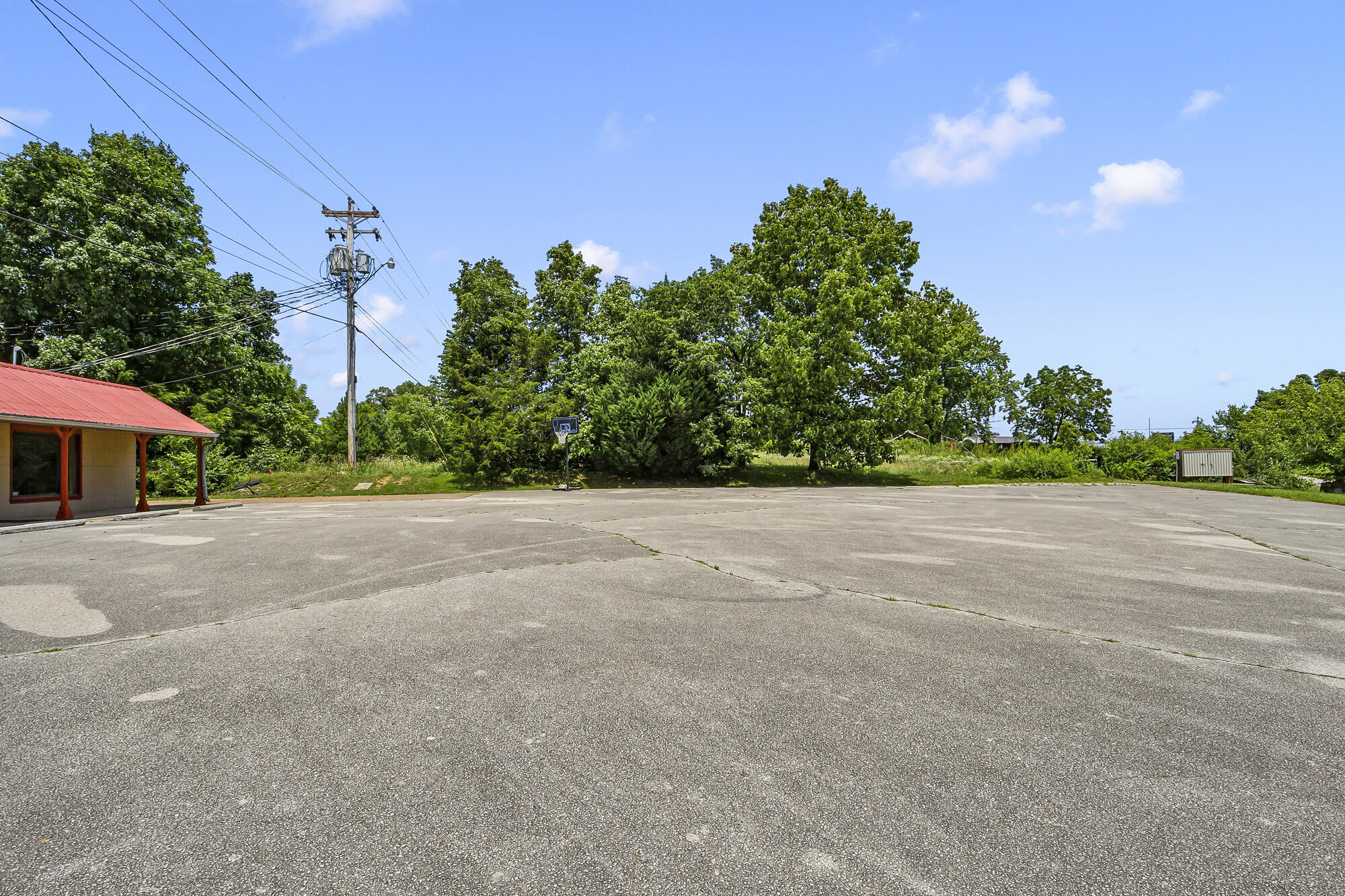 main property photo 16