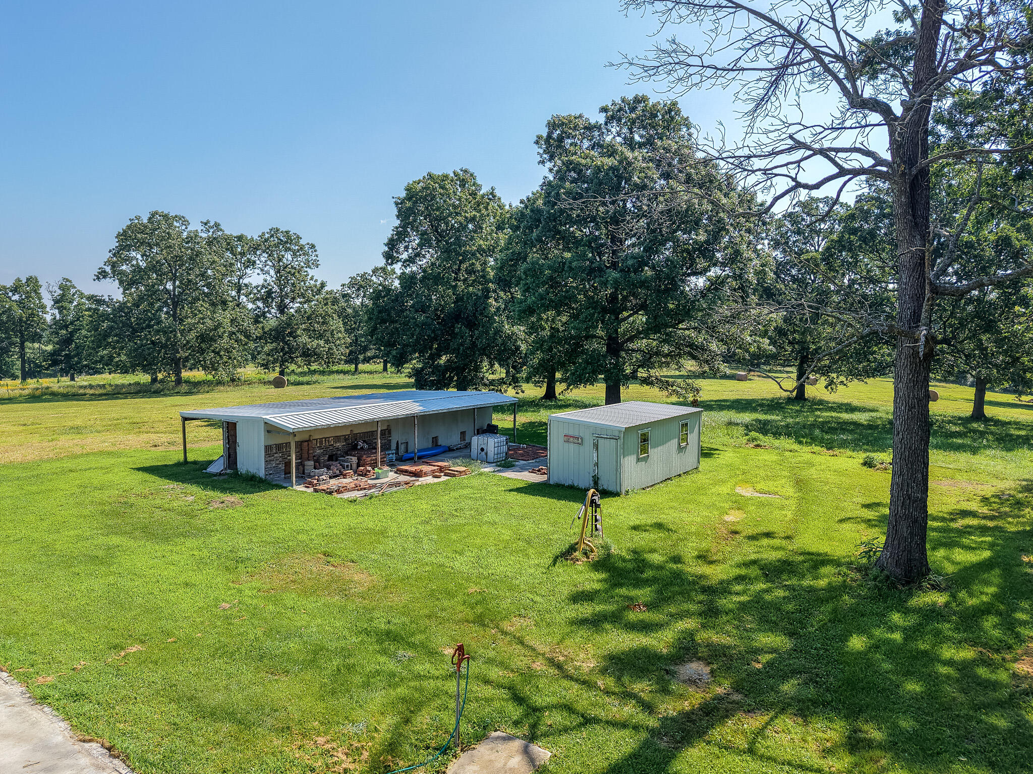 main property photo 30