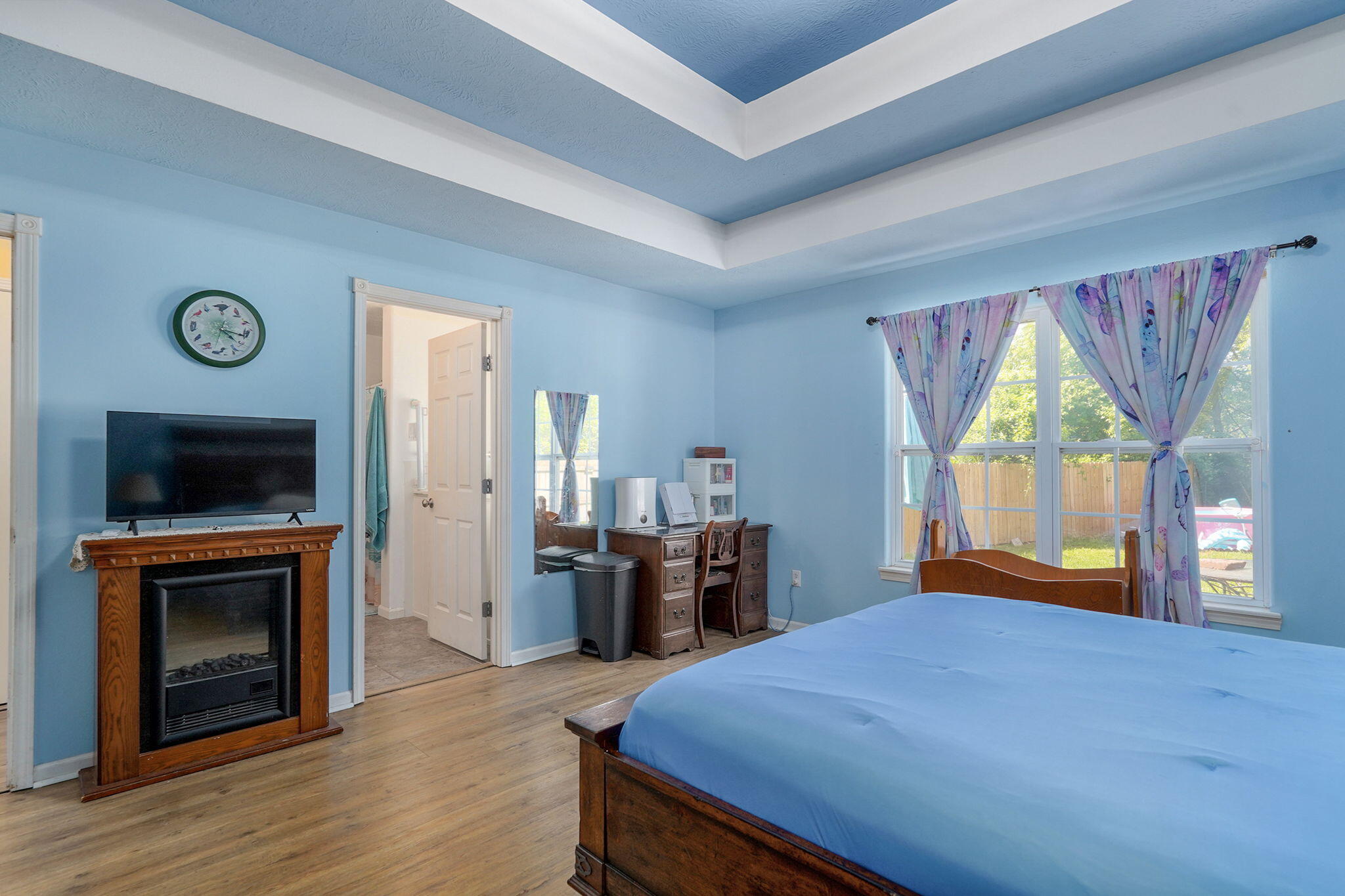 main property photo 14
