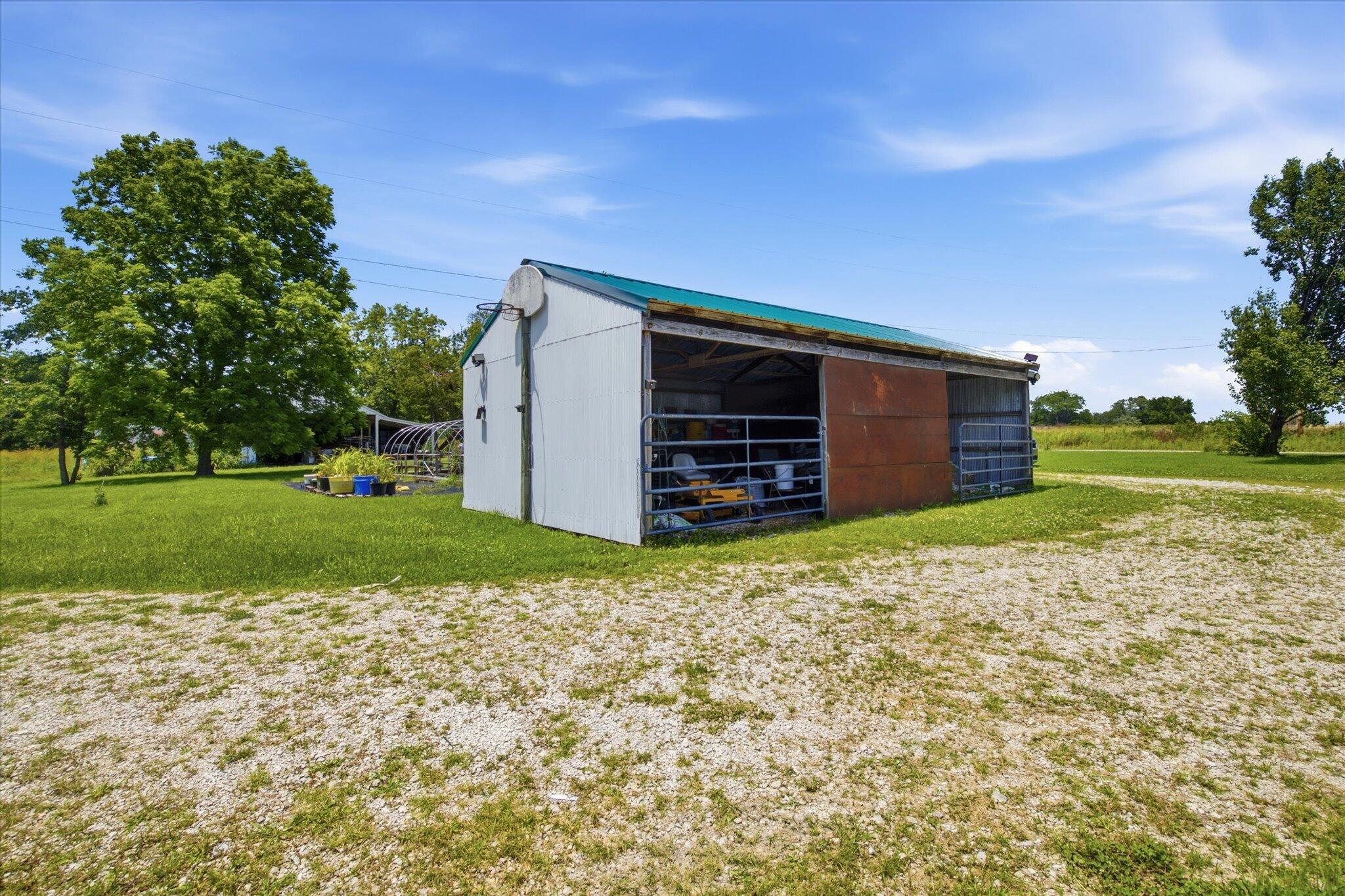 main property photo 3