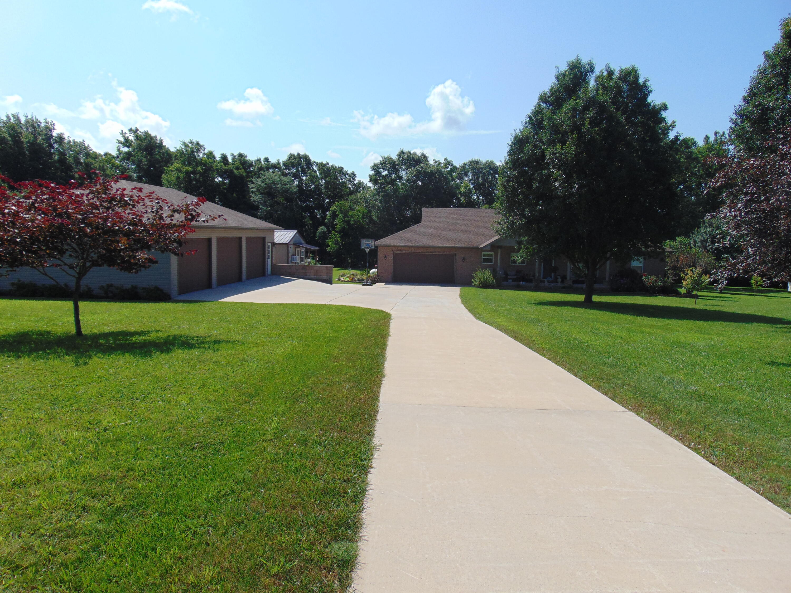 main property photo 32