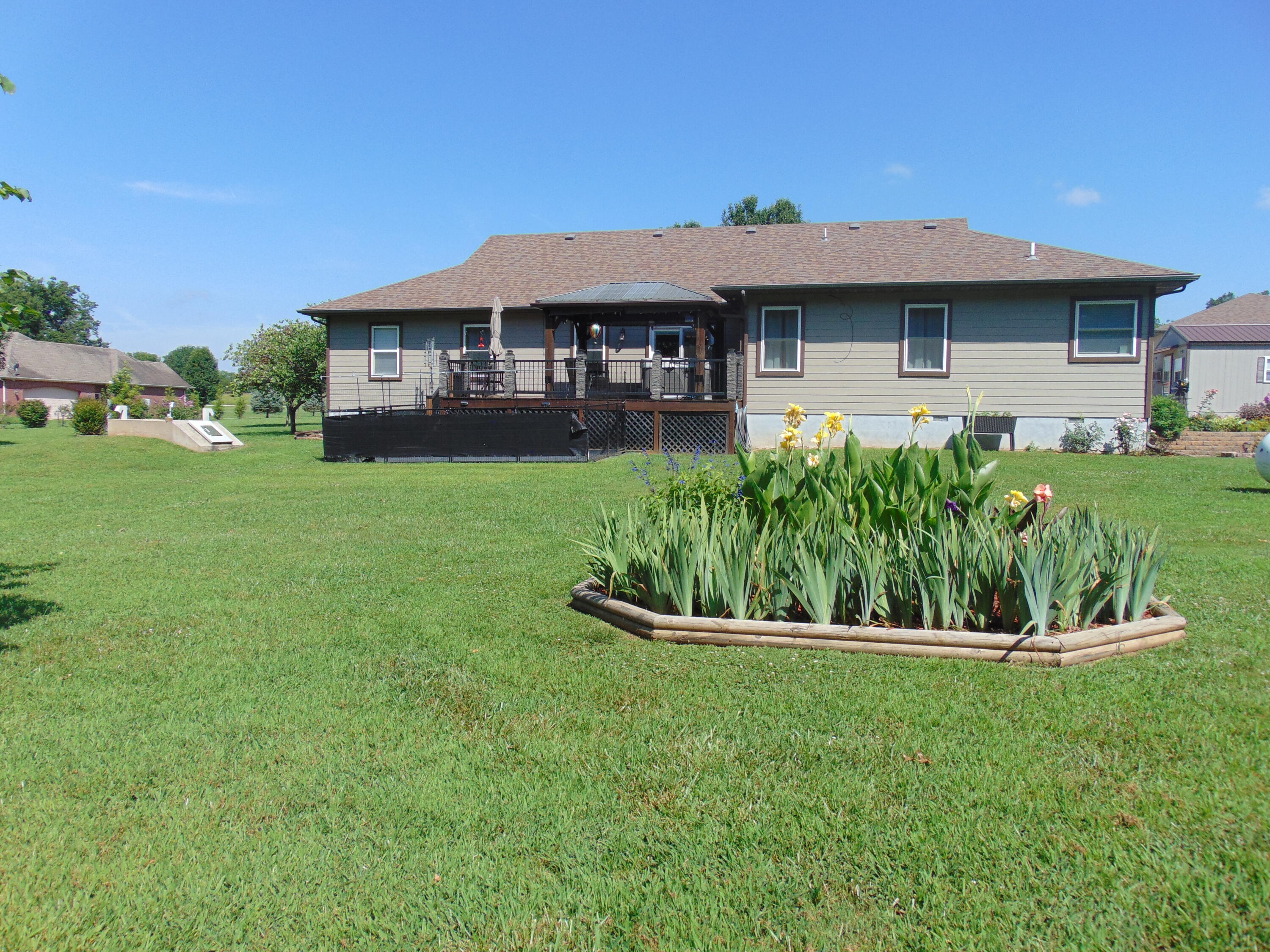 main property photo 41
