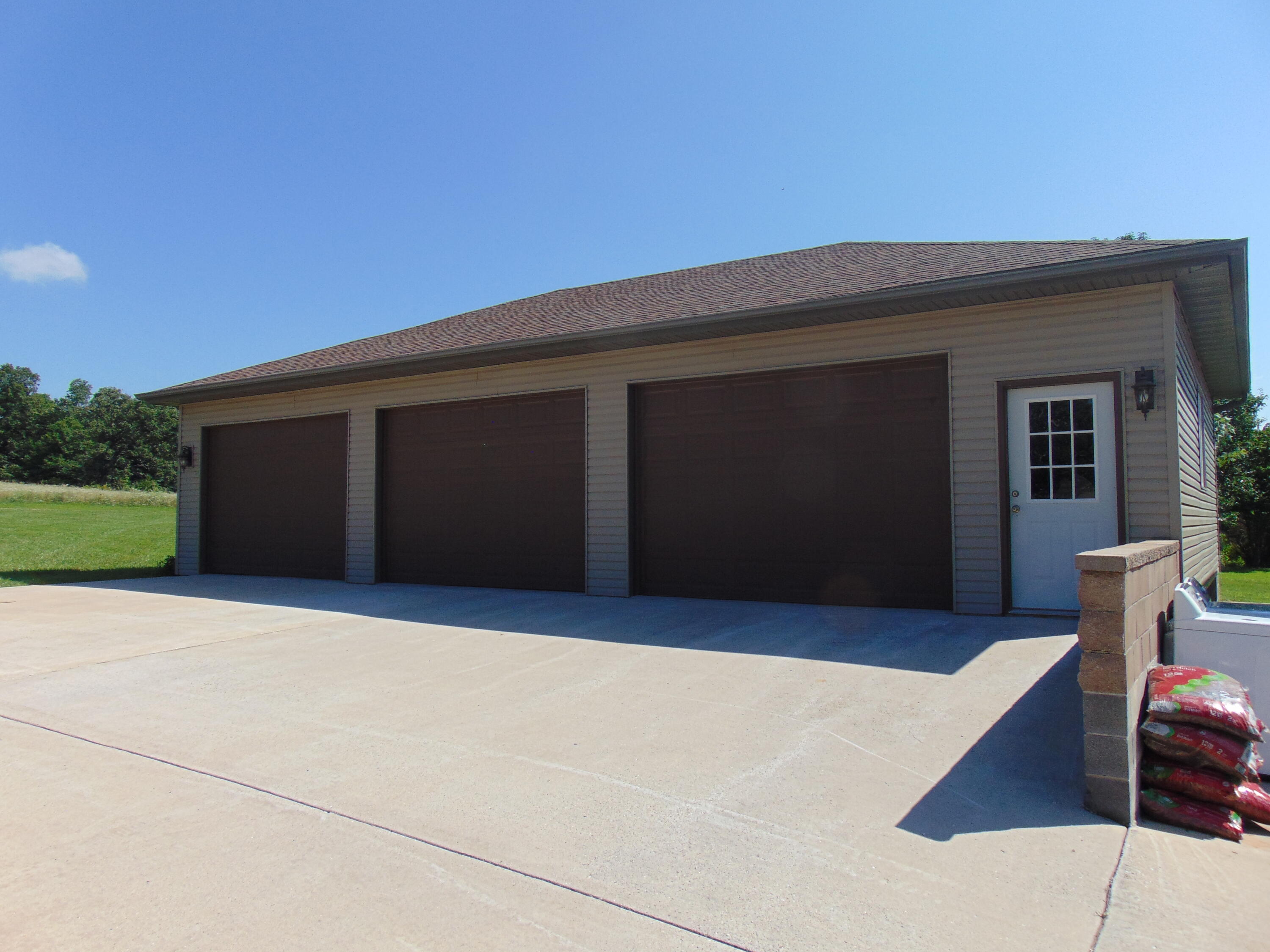 main property photo 64