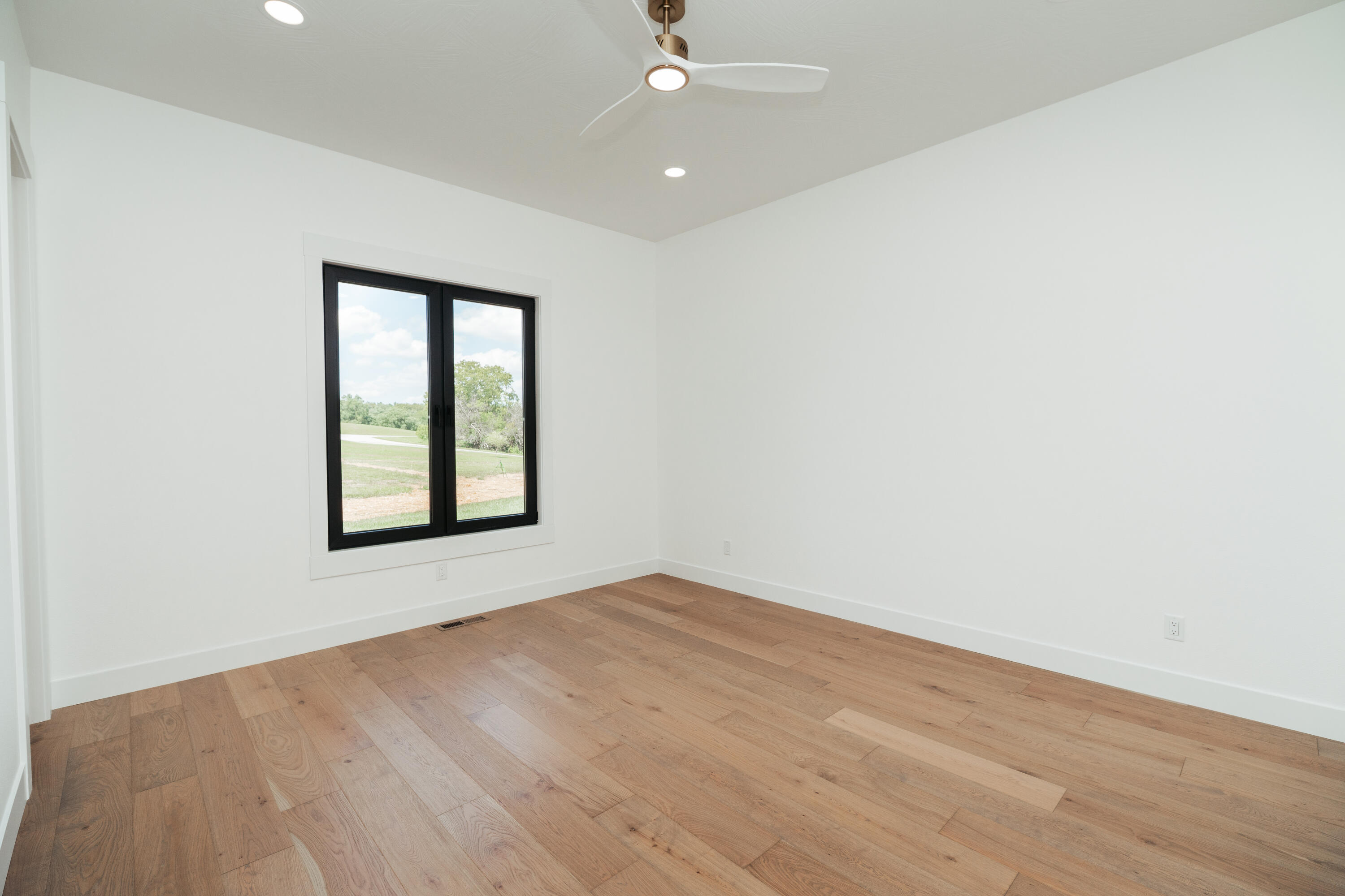 main property photo 101
