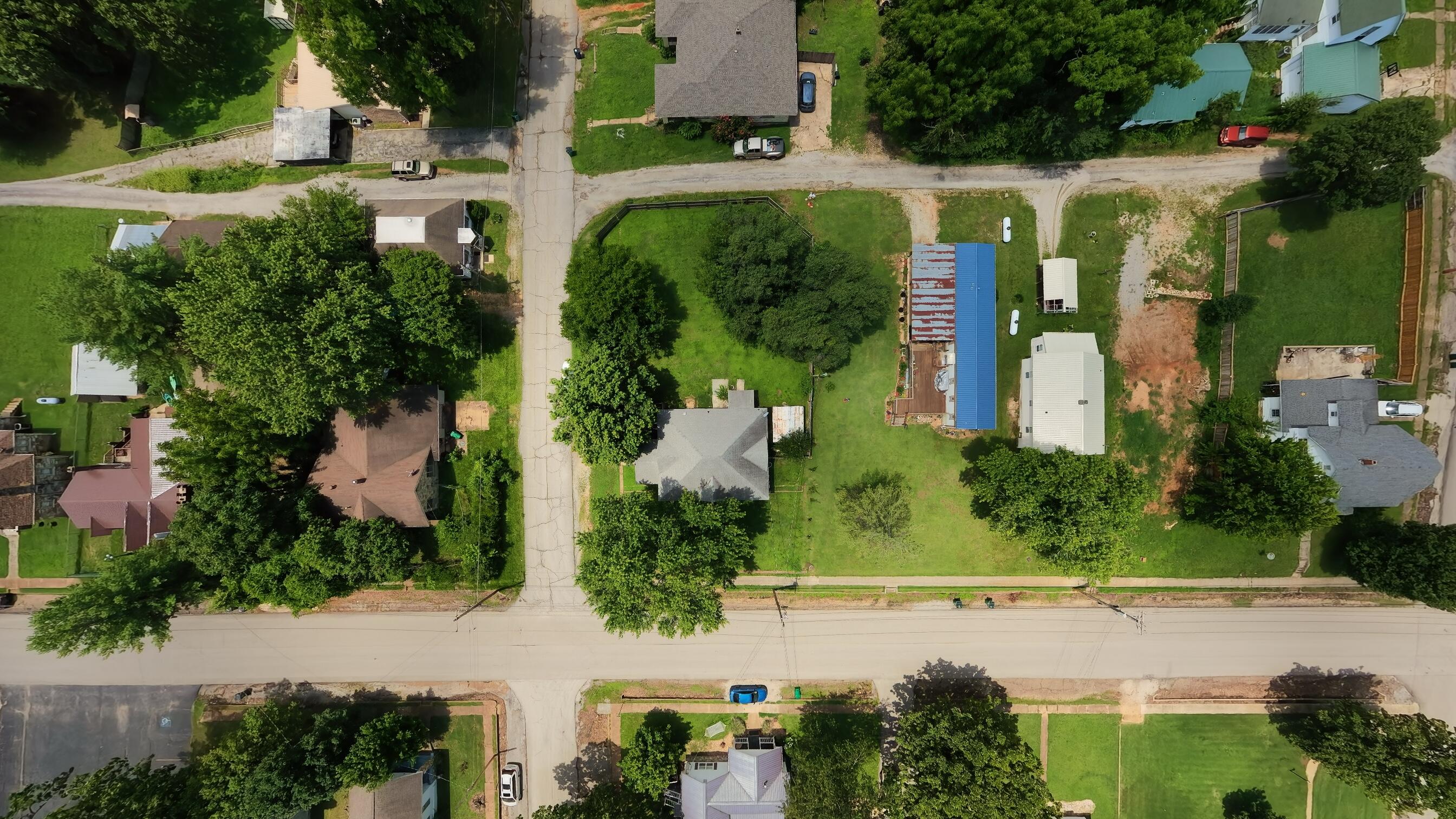 main property photo 40