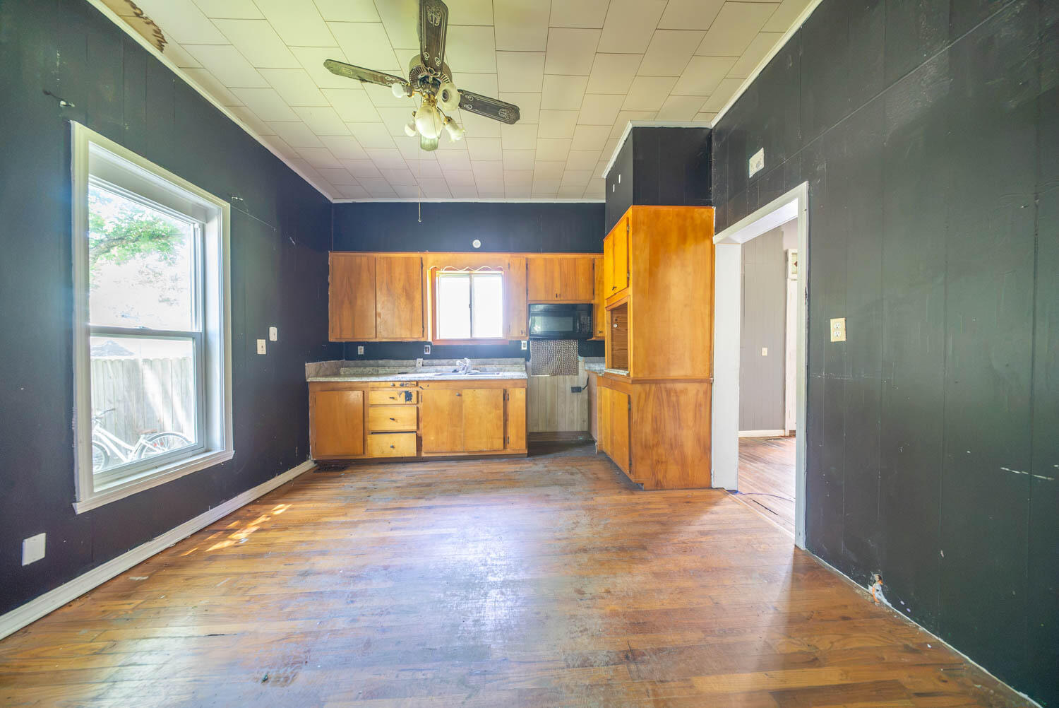 main property photo 8