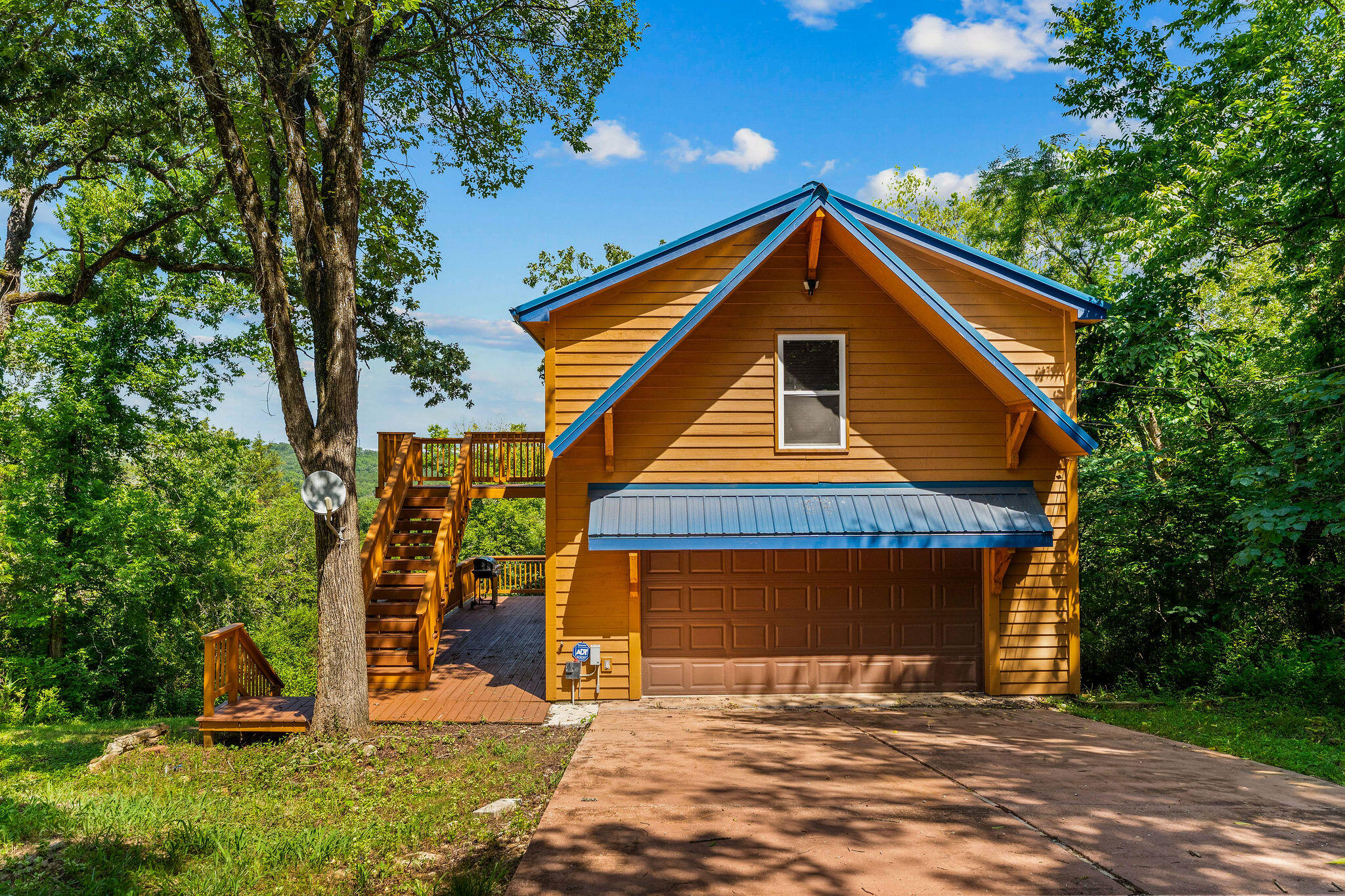 main property photo 4