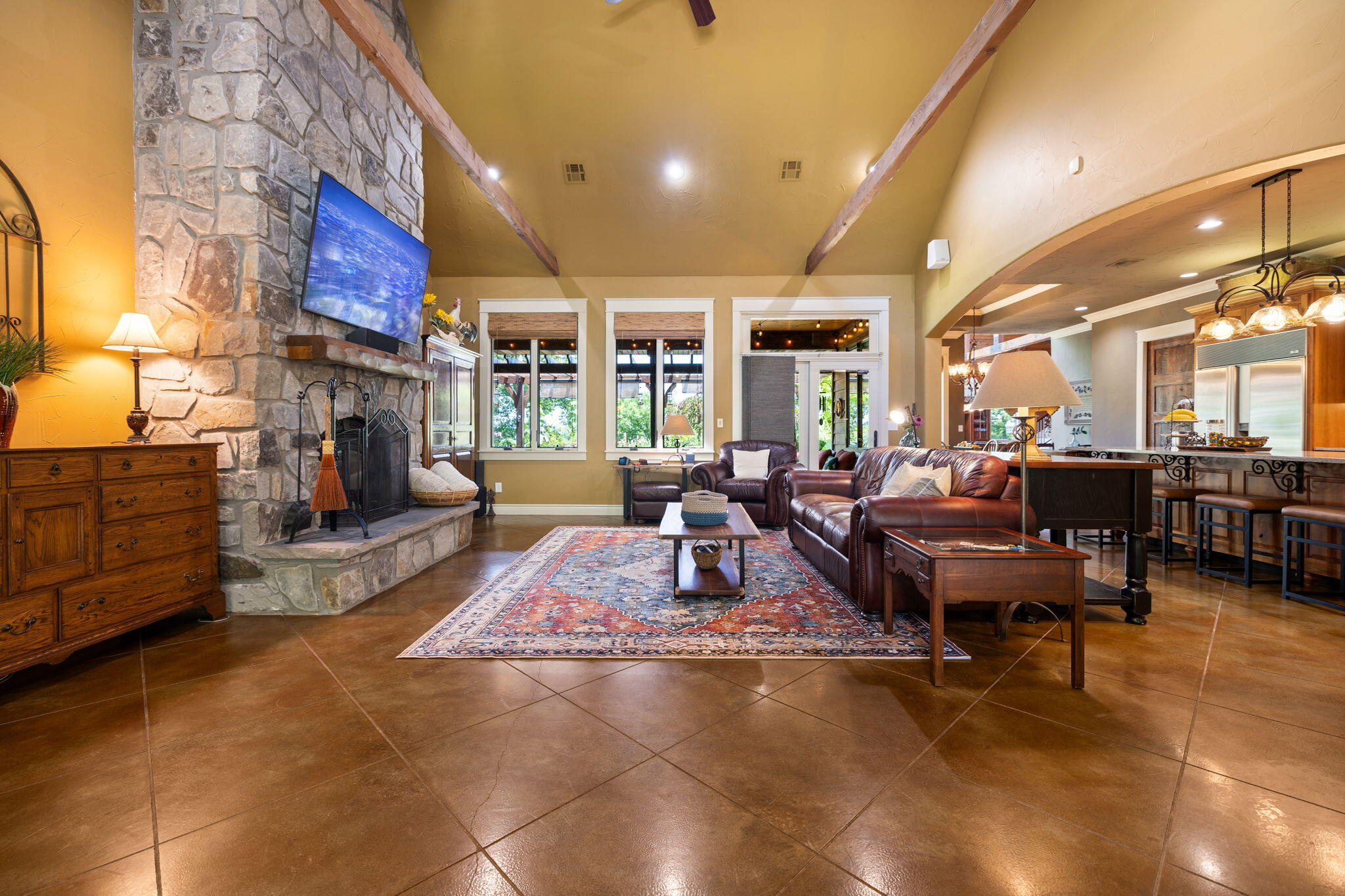 main property photo 9