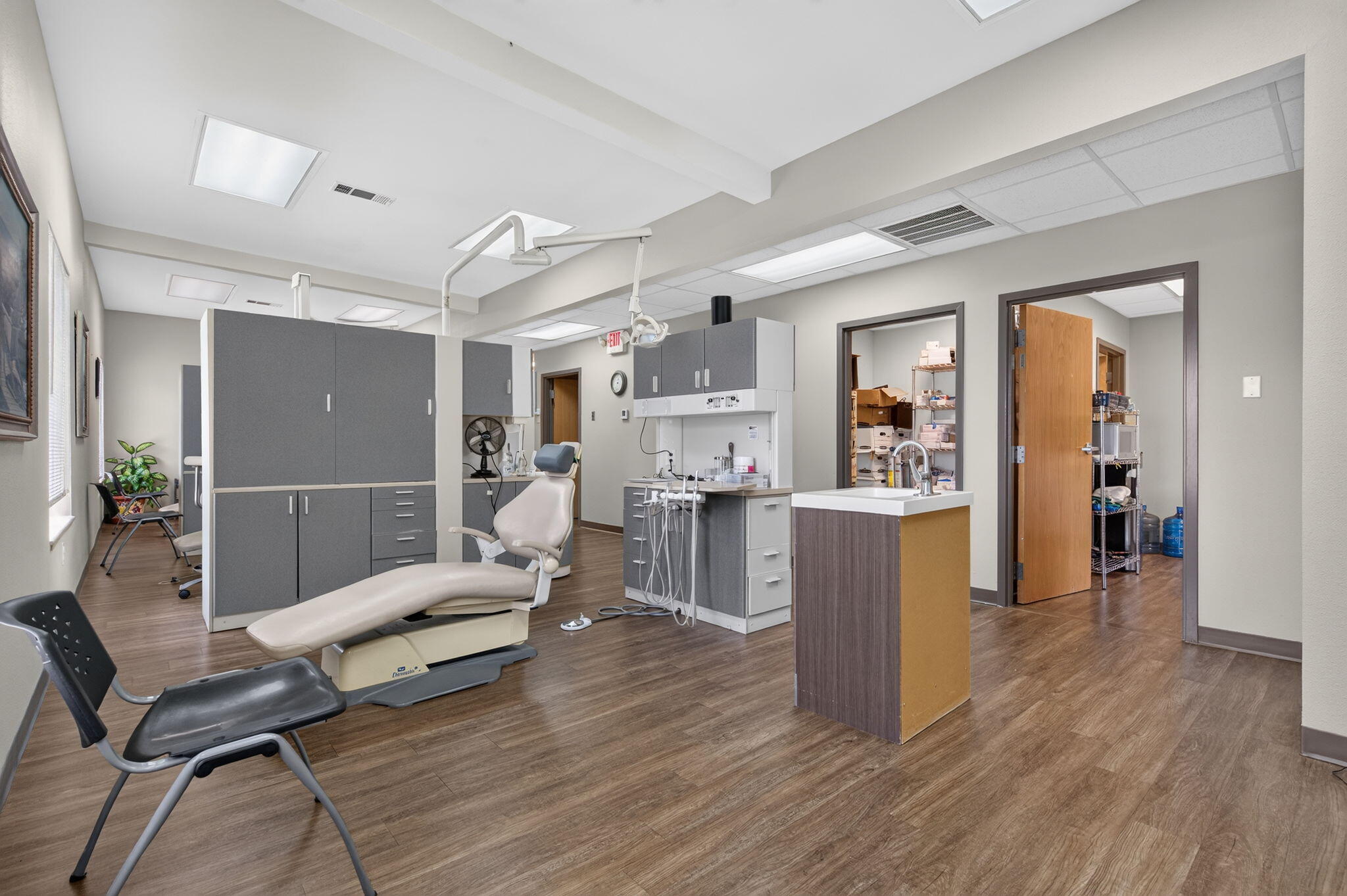 main property photo 32