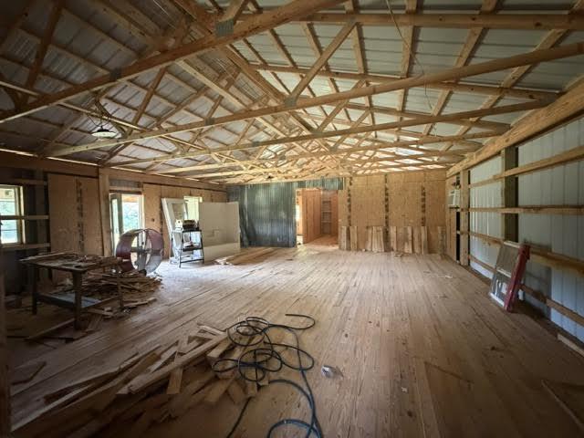 main property photo 40