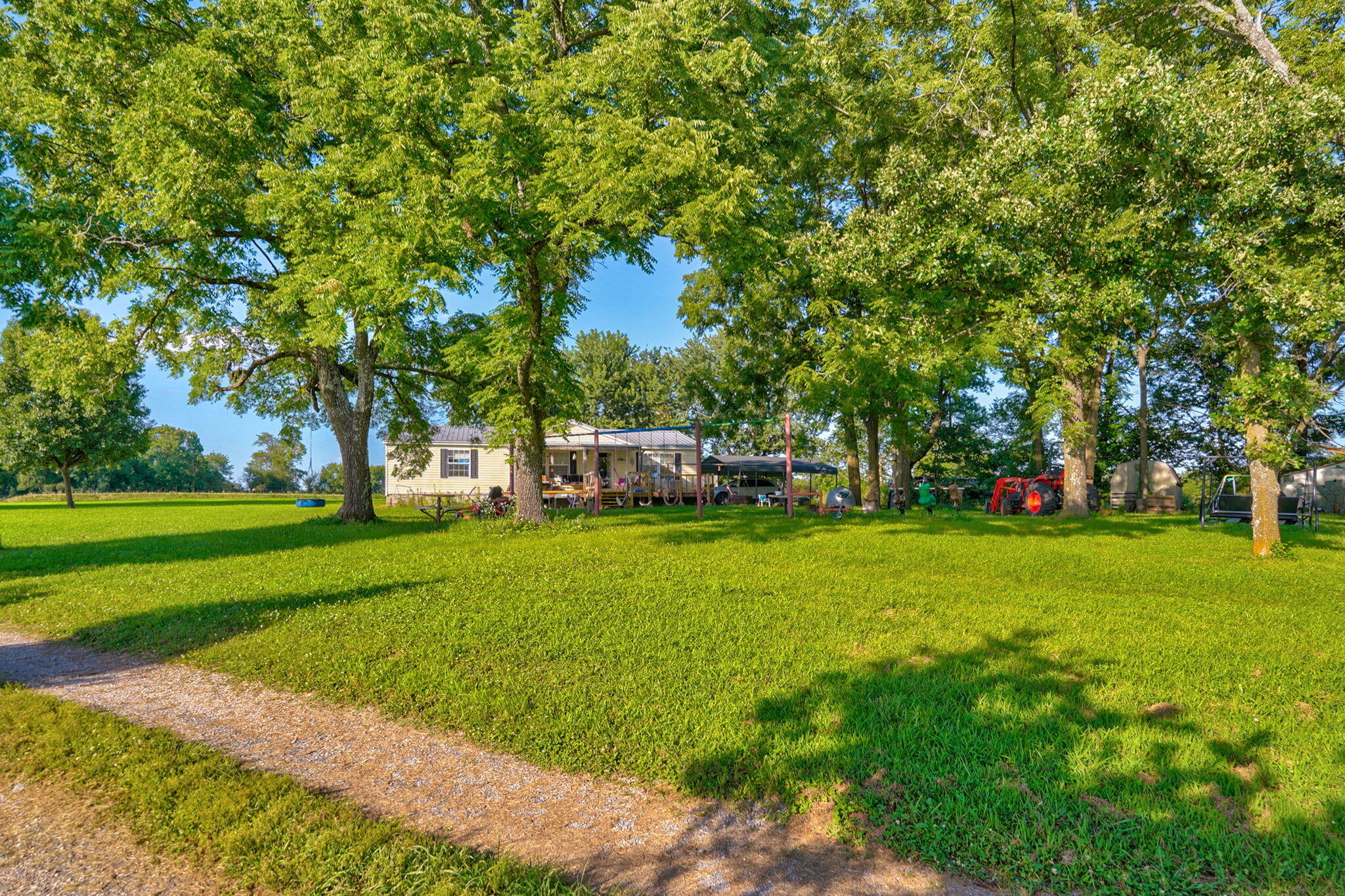 main property photo 14