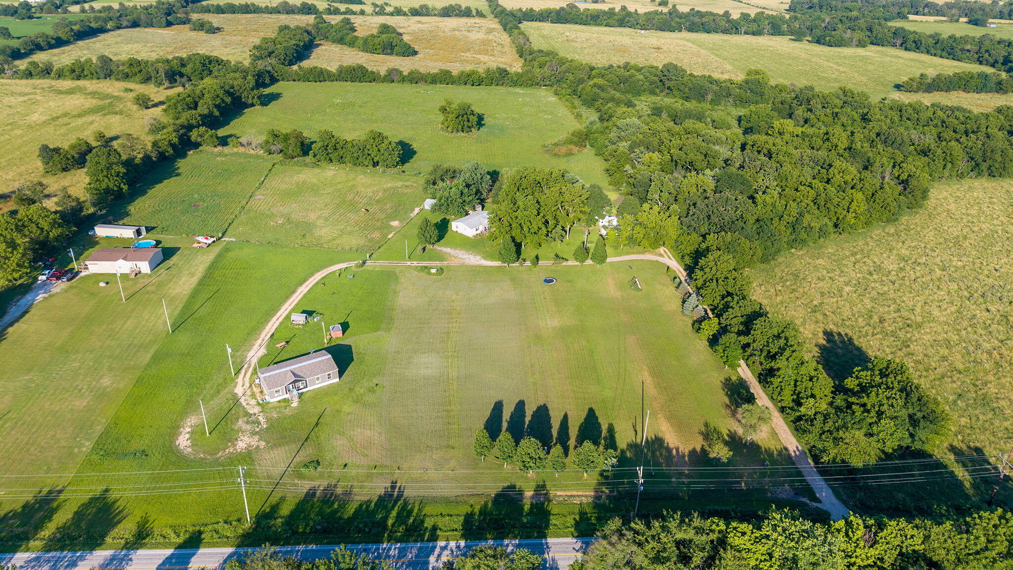 main property photo 3
