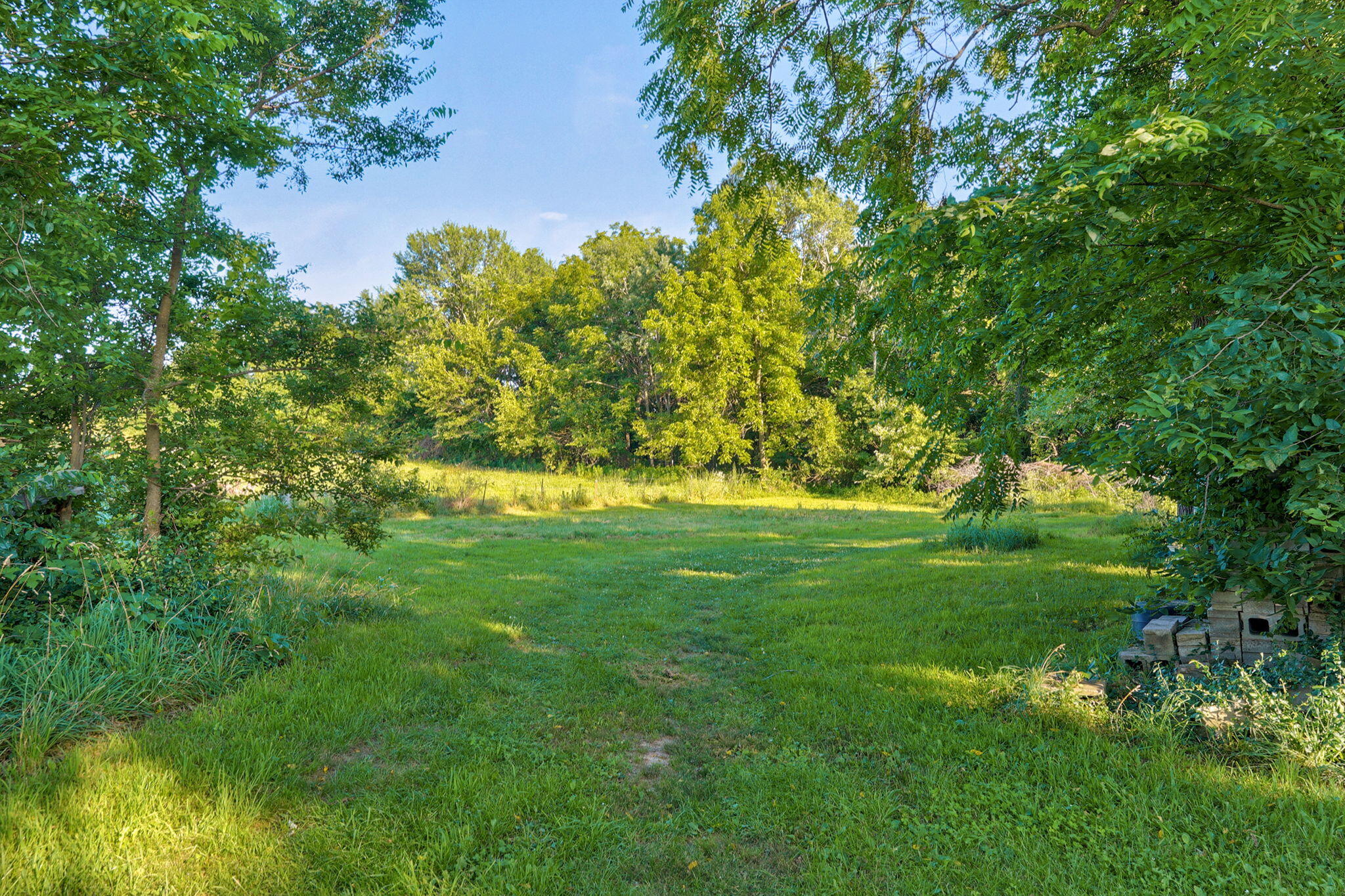 main property photo 33