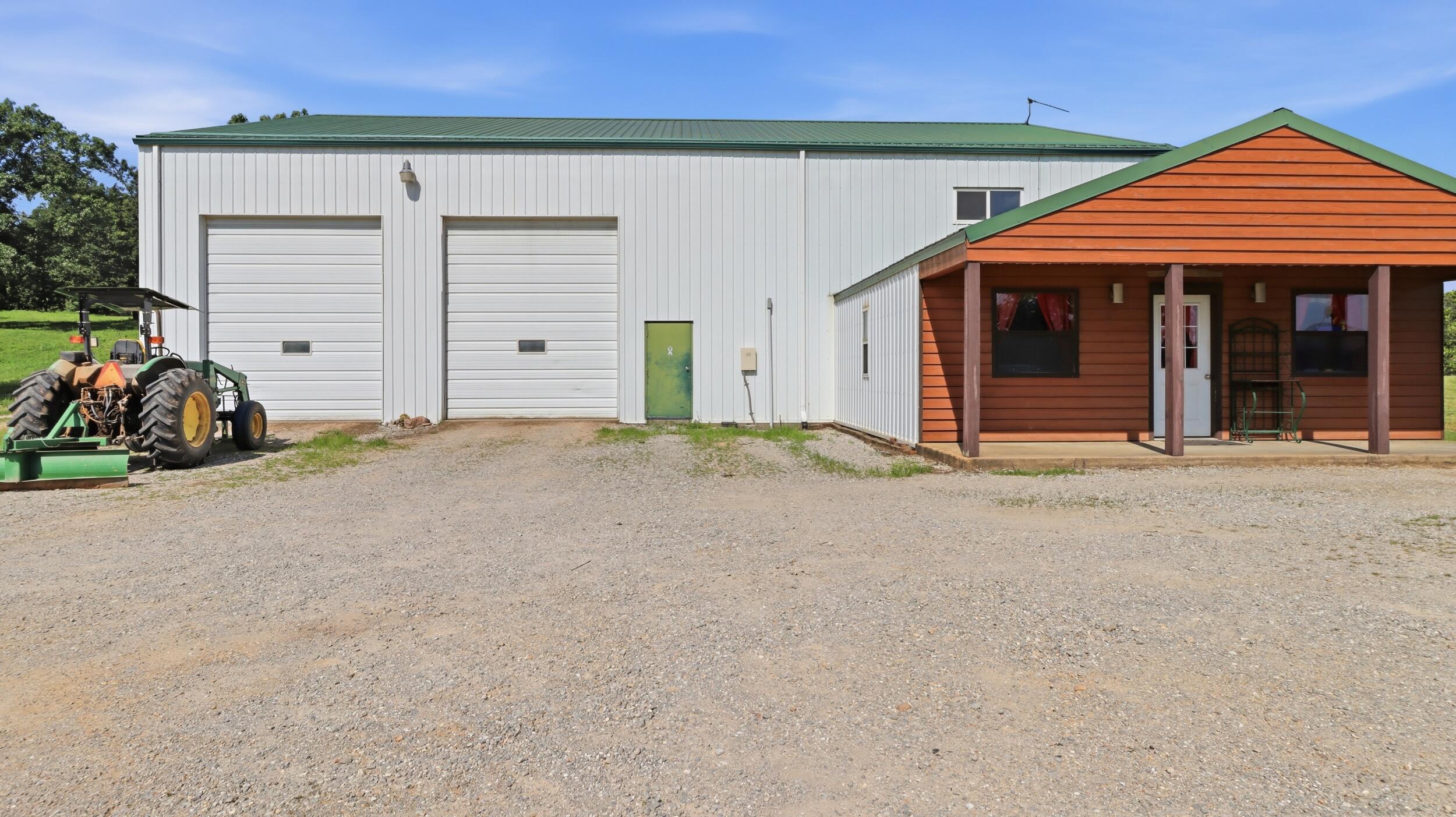 main property photo 39