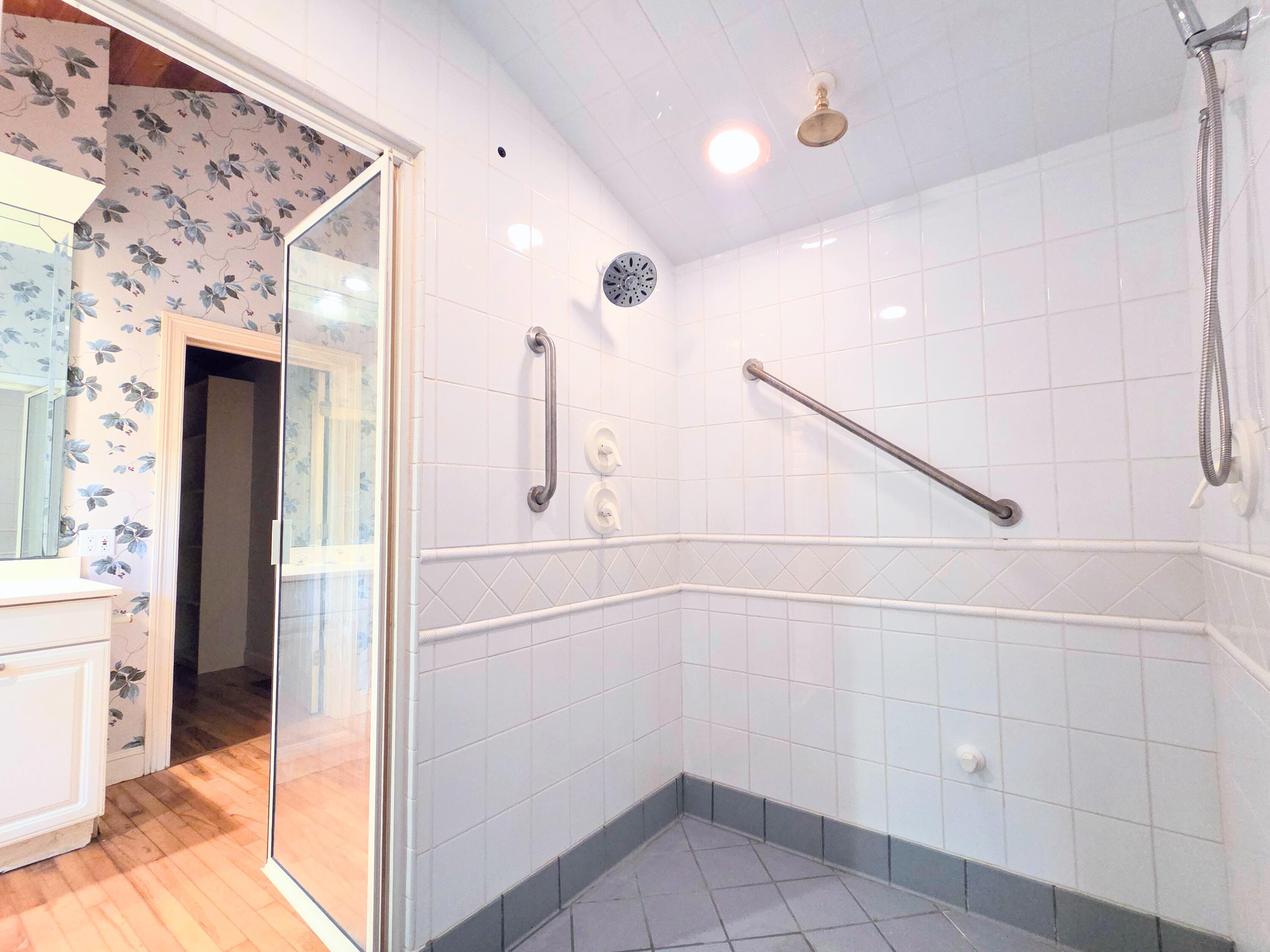 main property photo 118
