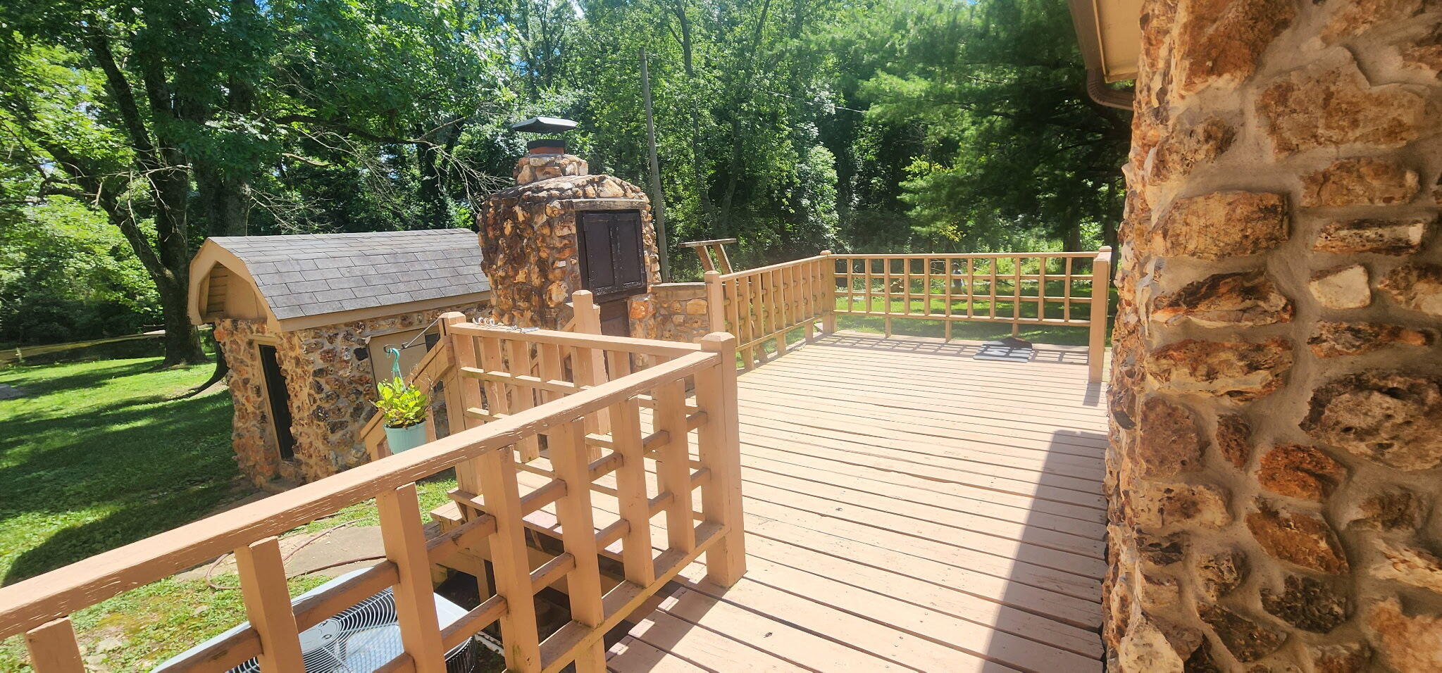 main property photo 25