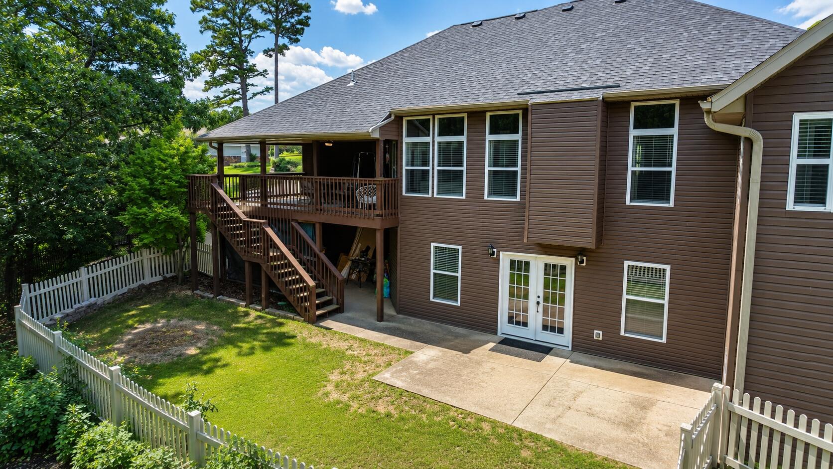 main property photo 40
