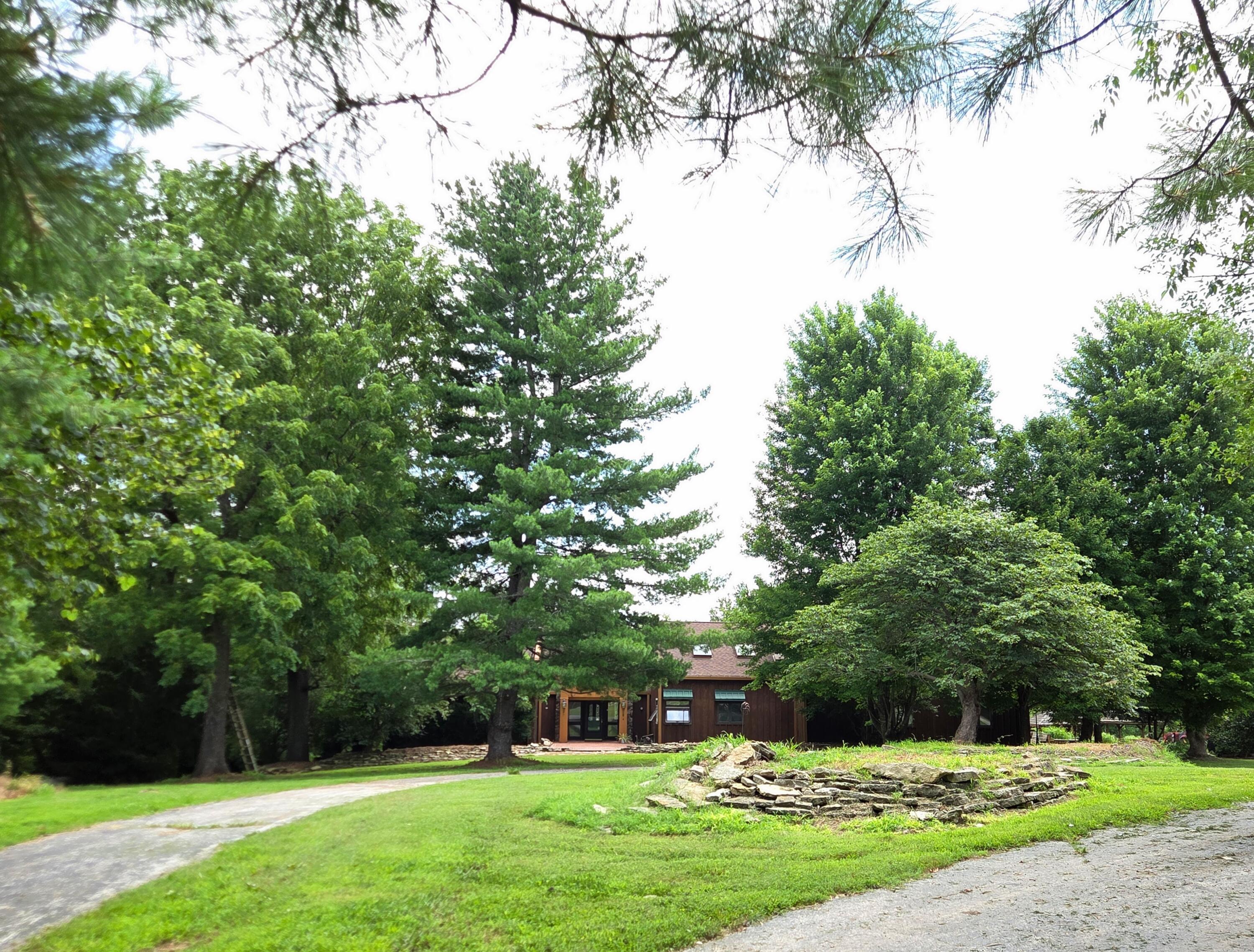 main property photo 45