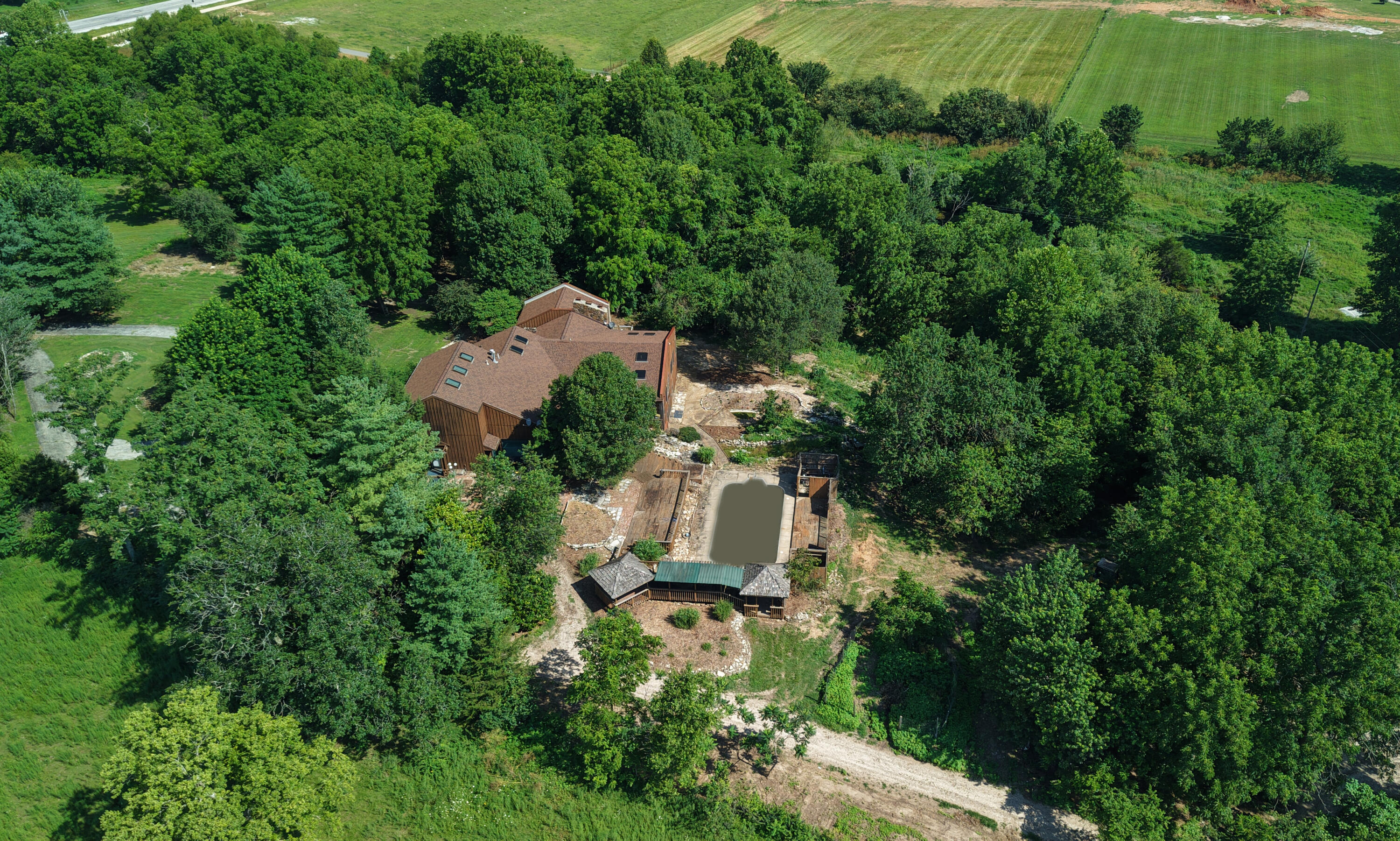 main property photo 6
