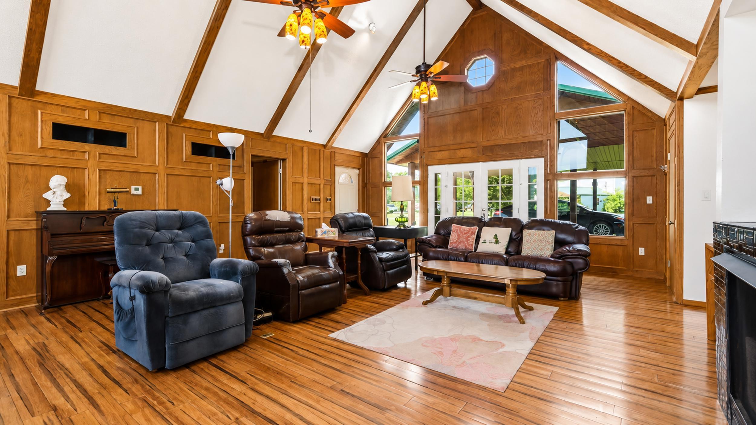 main property photo 2