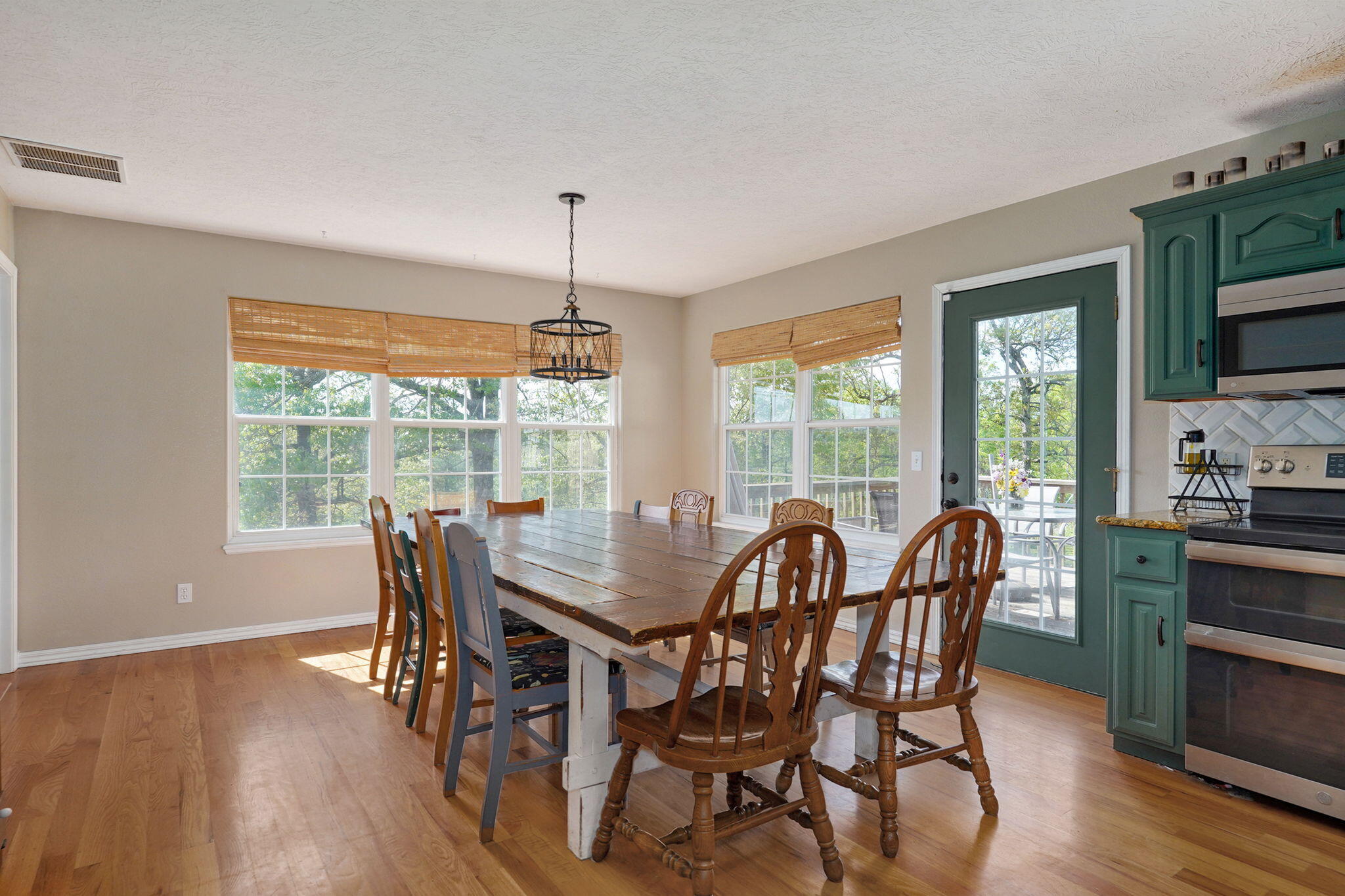 main property photo 14