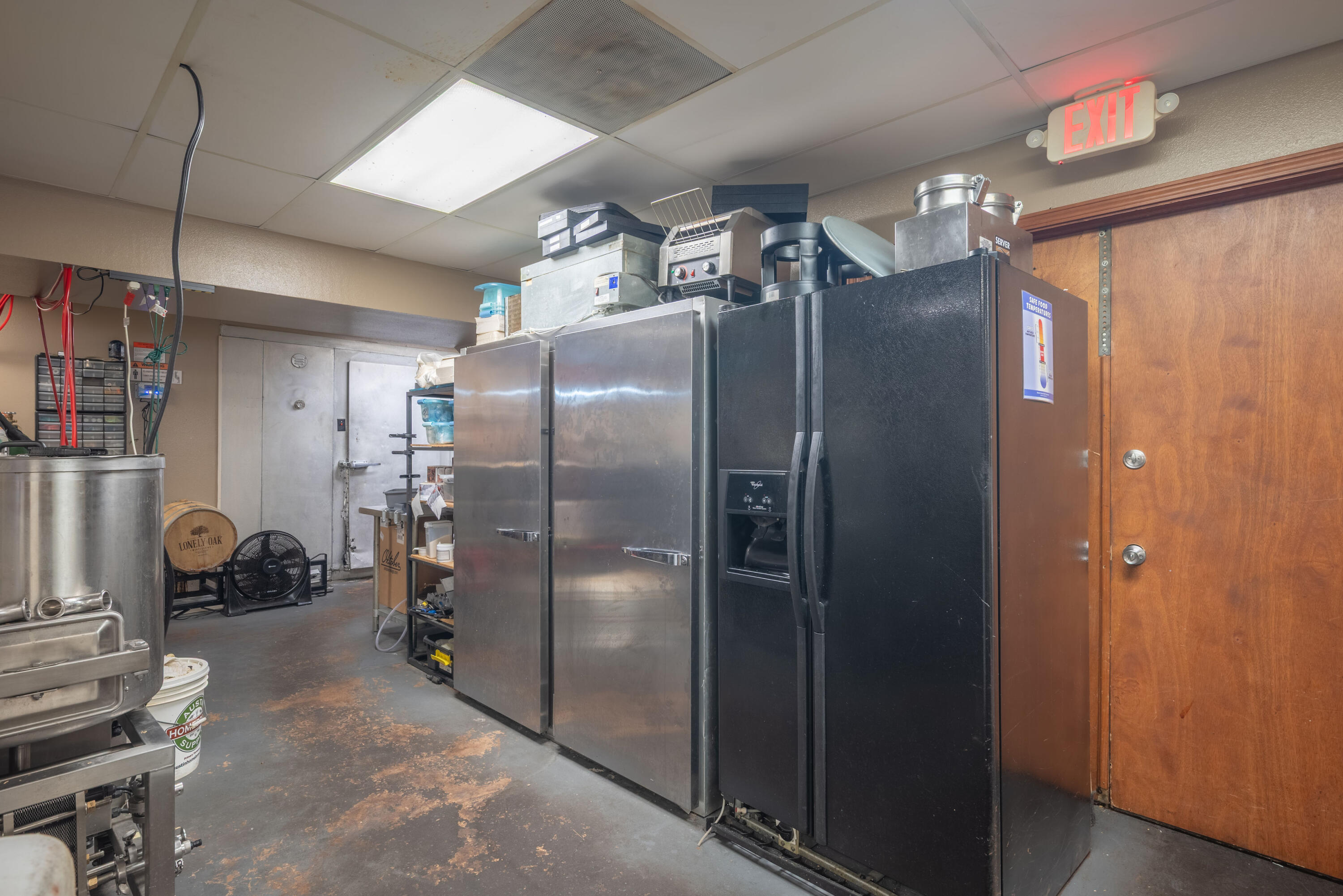 main property photo 41